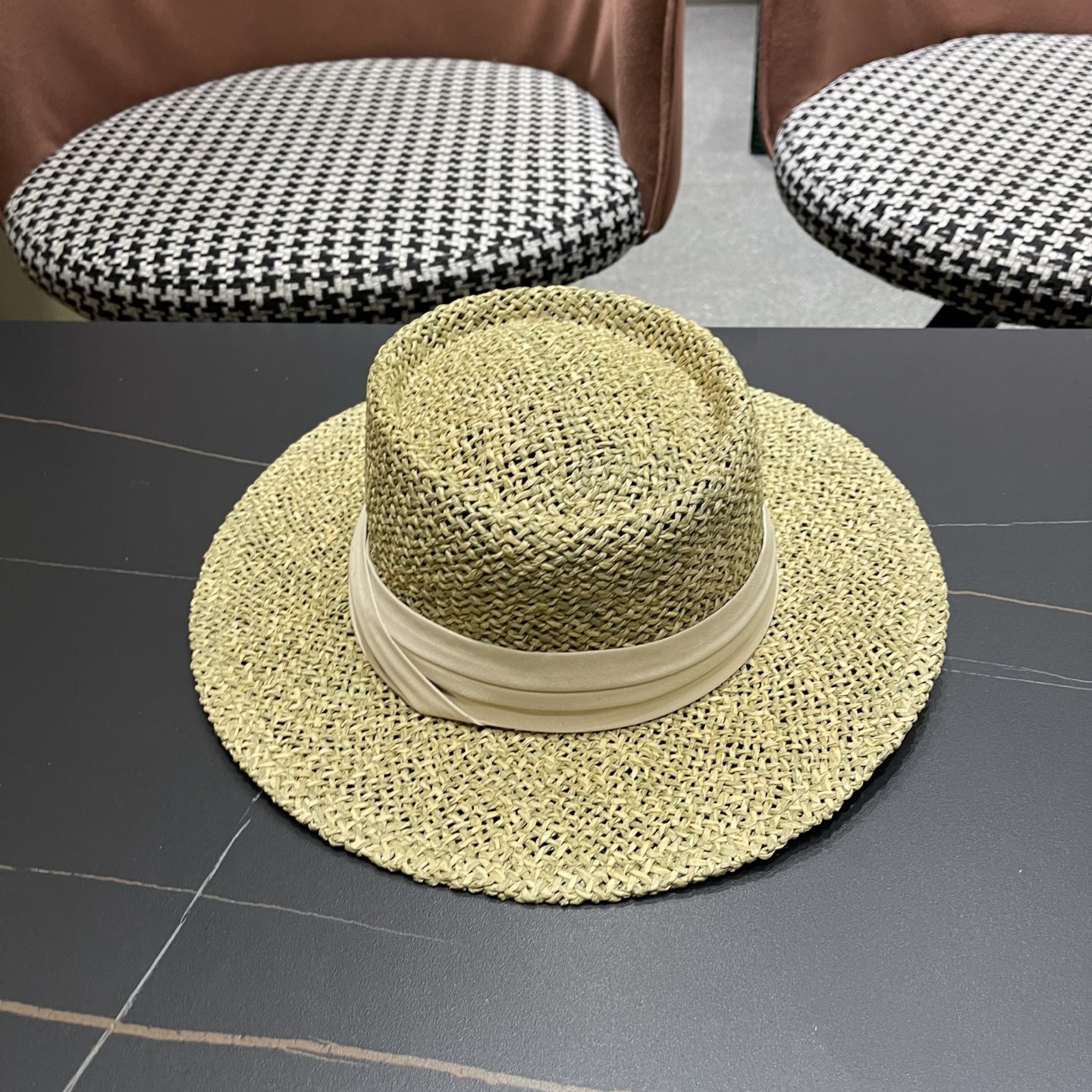 普拉达PRADA 法式复古草帽海边度假风遮阳帽老钱风帽子女款防晒大帽檐夏大头围