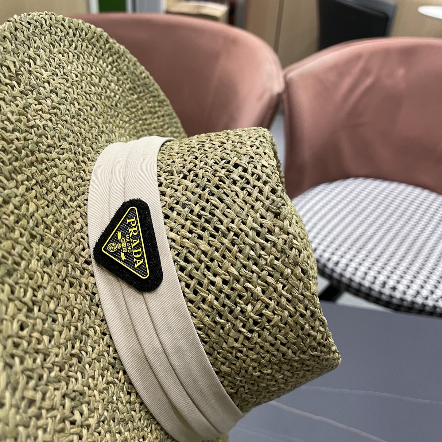 普拉达PRADA 法式复古草帽海边度假风遮阳帽老钱风帽子女款防晒大帽檐夏大头围