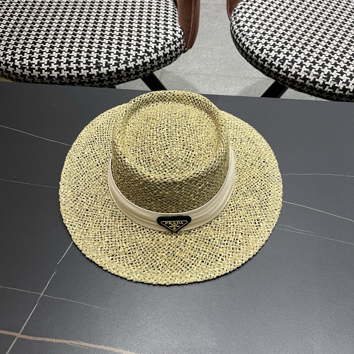 普拉达PRADA 法式复古草帽海边度假风遮阳帽老钱风帽子女款防晒大帽檐夏大头围