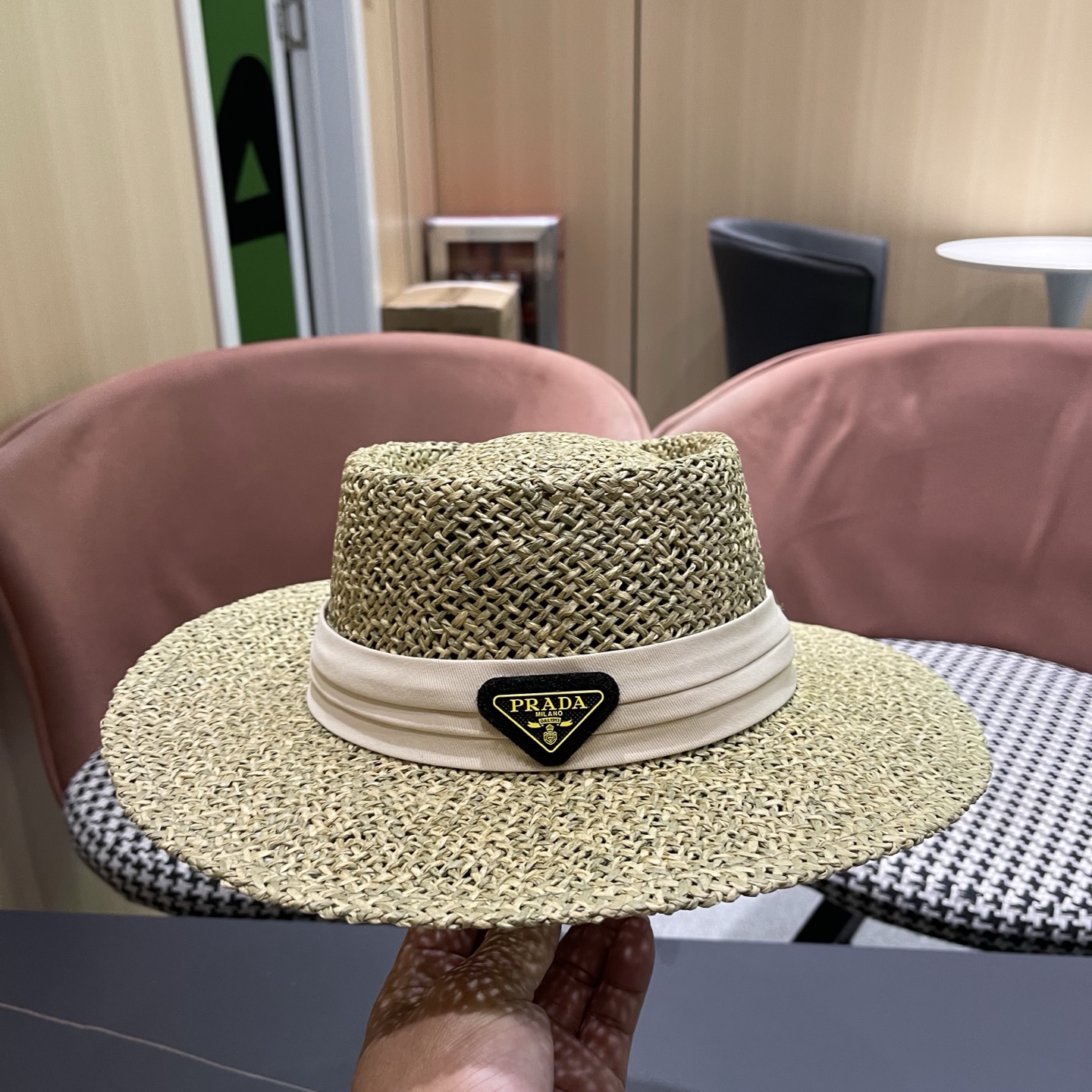 普拉达PRADA 法式复古草帽海边度假风遮阳帽老钱风帽子女款防晒大帽檐夏大头围