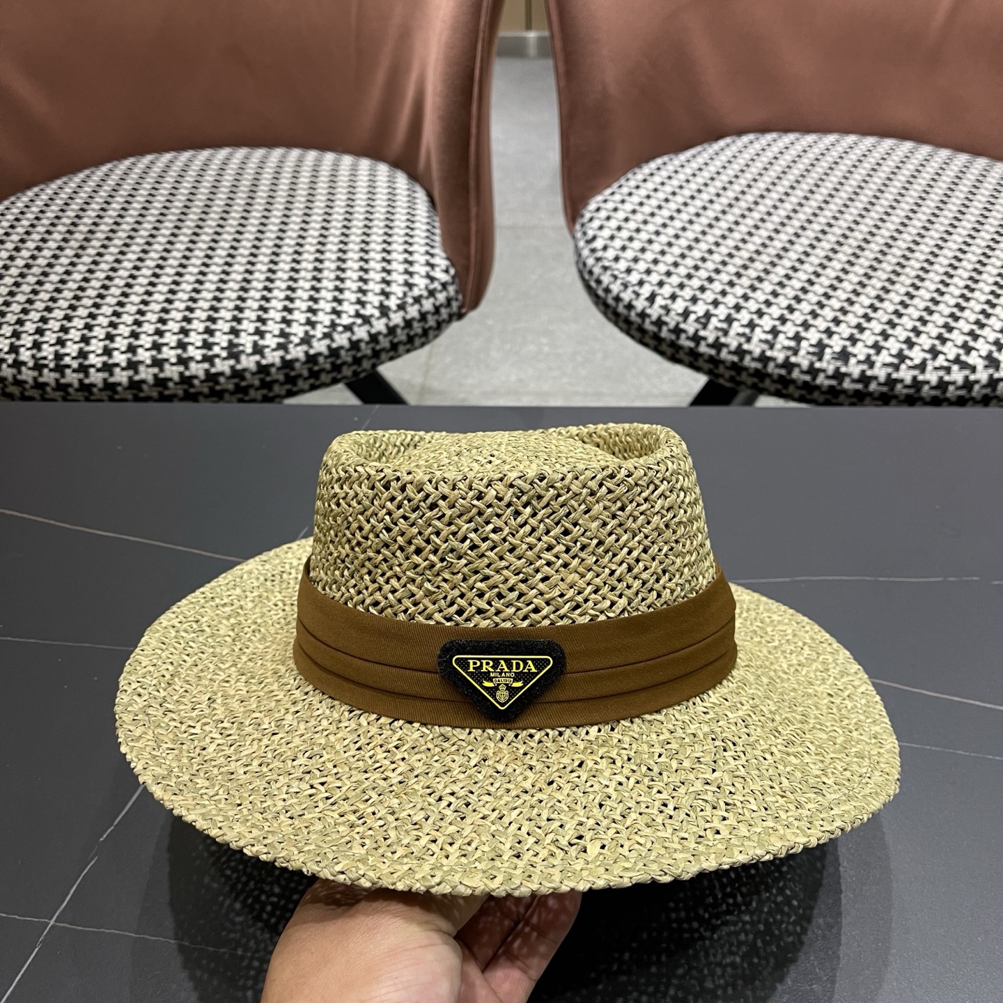 普拉达PRADA 法式复古草帽海边度假风遮阳帽老钱风帽子女款防晒大帽檐夏大头围