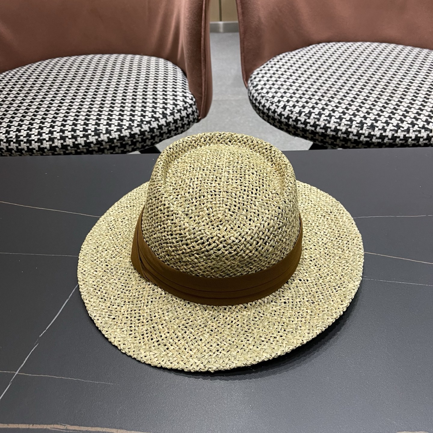 普拉达PRADA 法式复古草帽海边度假风遮阳帽老钱风帽子女款防晒大帽檐夏大头围