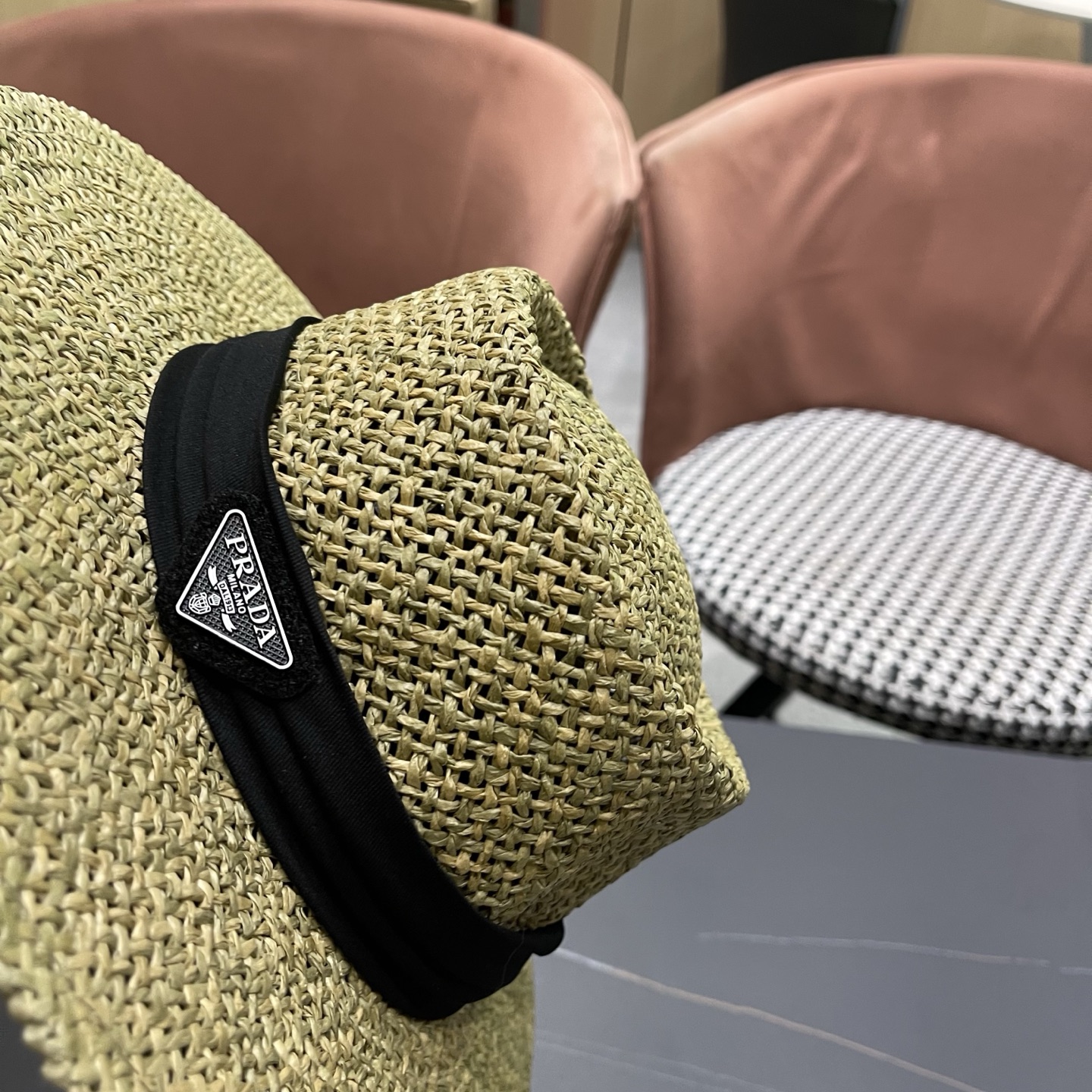 普拉达PRADA 法式复古草帽海边度假风遮阳帽老钱风帽子女款防晒大帽檐夏大头围