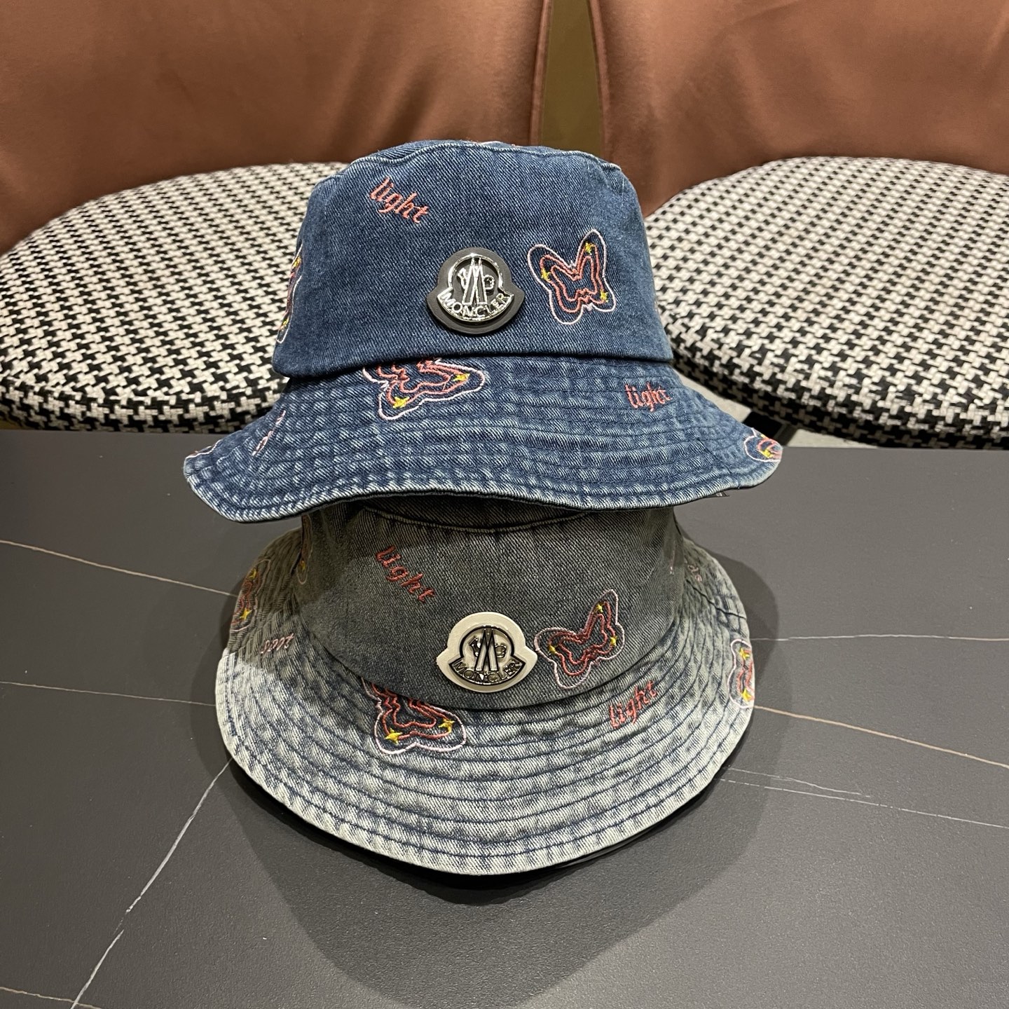 Moncler蒙口新款牛仔渔夫帽，经典流行款，质量超赞，