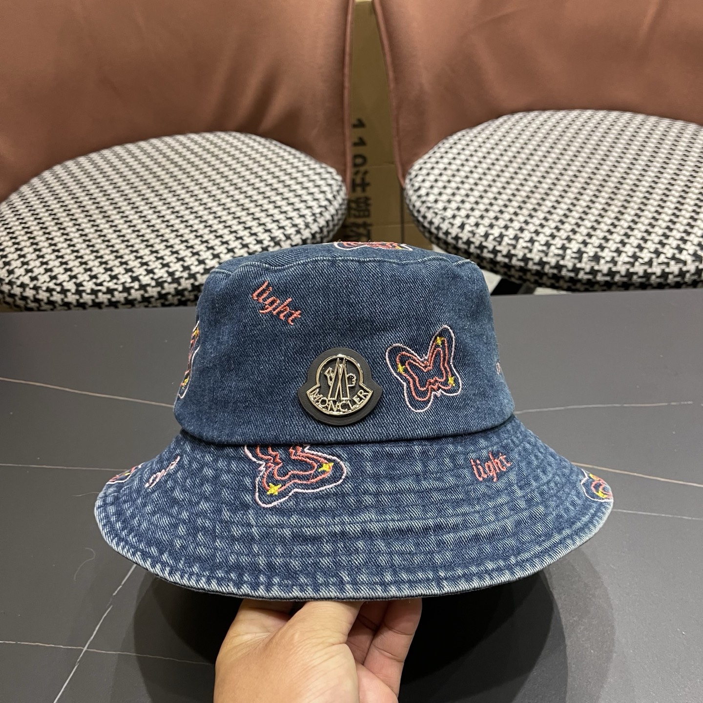 Moncler蒙口新款牛仔渔夫帽，经典流行款，质量超赞，