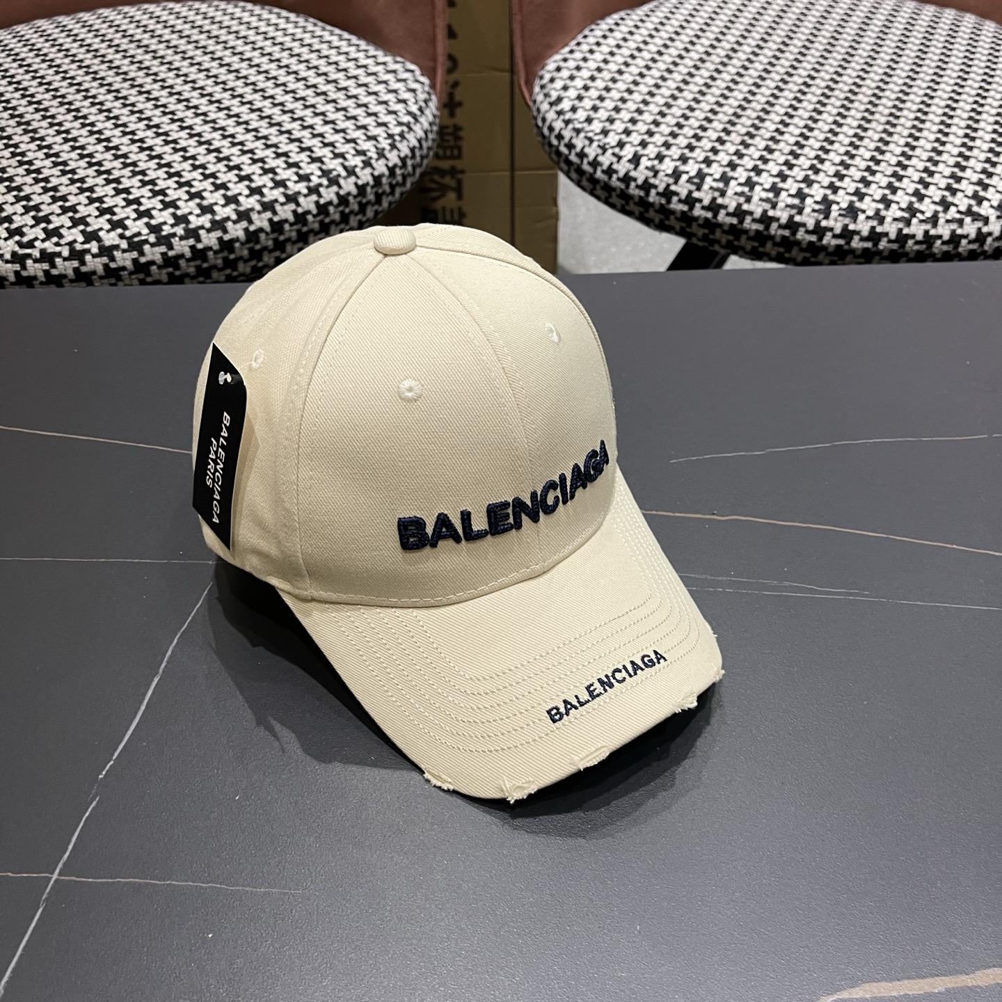 Balenciaga（巴黎世家）新款原单棒球帽， 专柜1:1开模订制，轻盈透气，简洁大方！基础头围56，