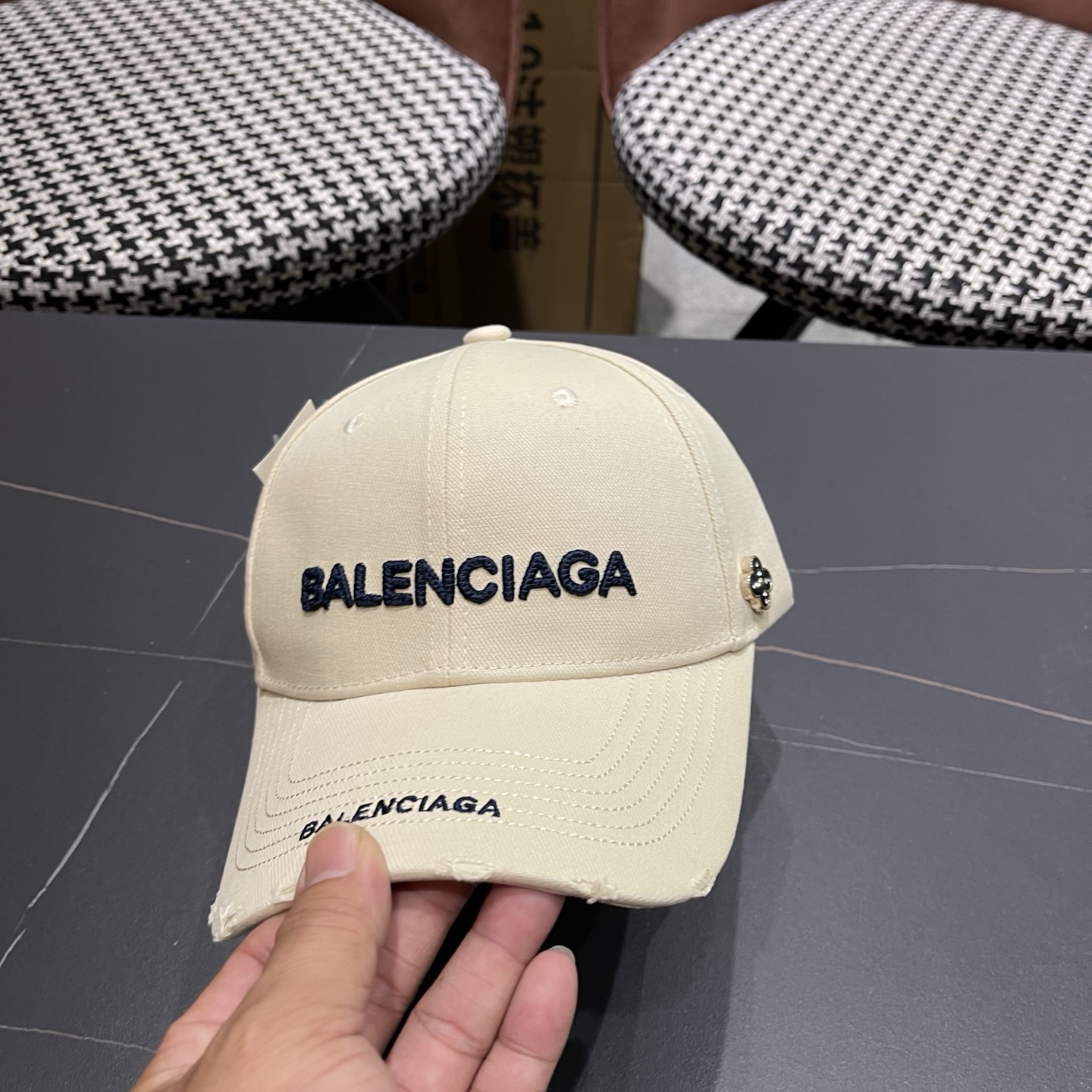 Balenciaga（巴黎世家）新款原单棒球帽， 专柜1:1开模订制，轻盈透气，简洁大方！基础头围56，