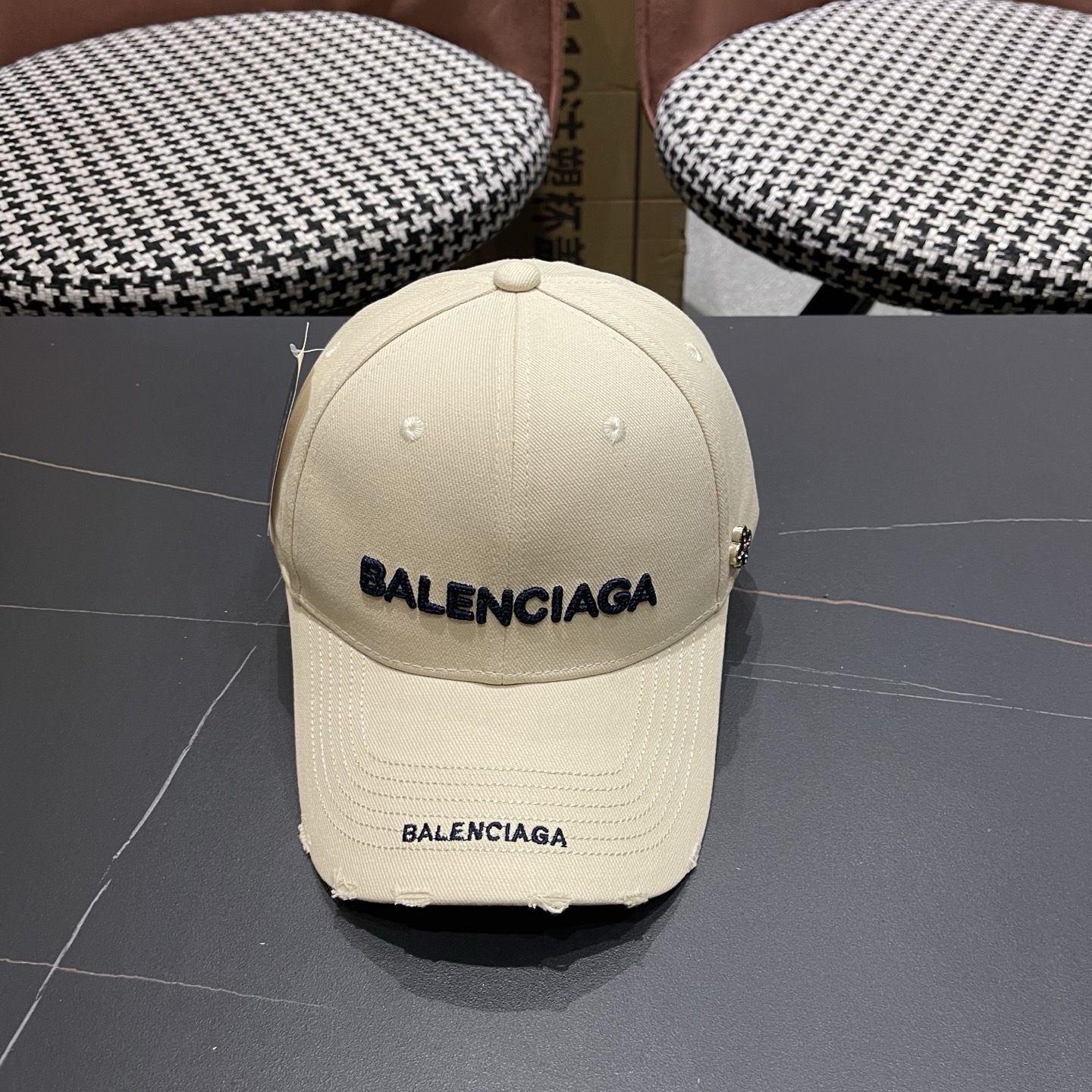Balenciaga（巴黎世家）新款原单棒球帽， 专柜1:1开模订制，轻盈透气，简洁大方！基础头围56，