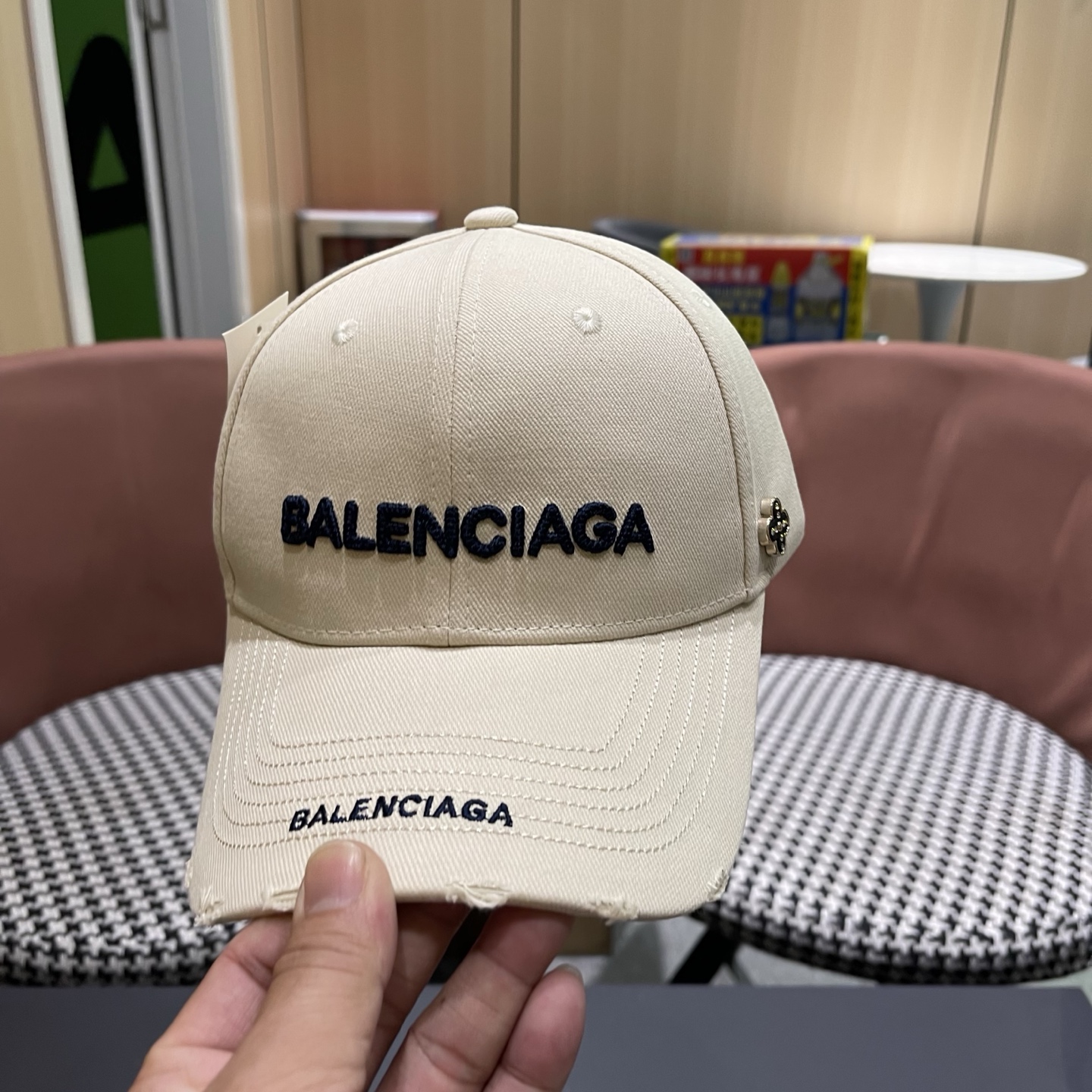 Balenciaga（巴黎世家）新款原单棒球帽， 专柜1:1开模订制，轻盈透气，简洁大方！基础头围56，