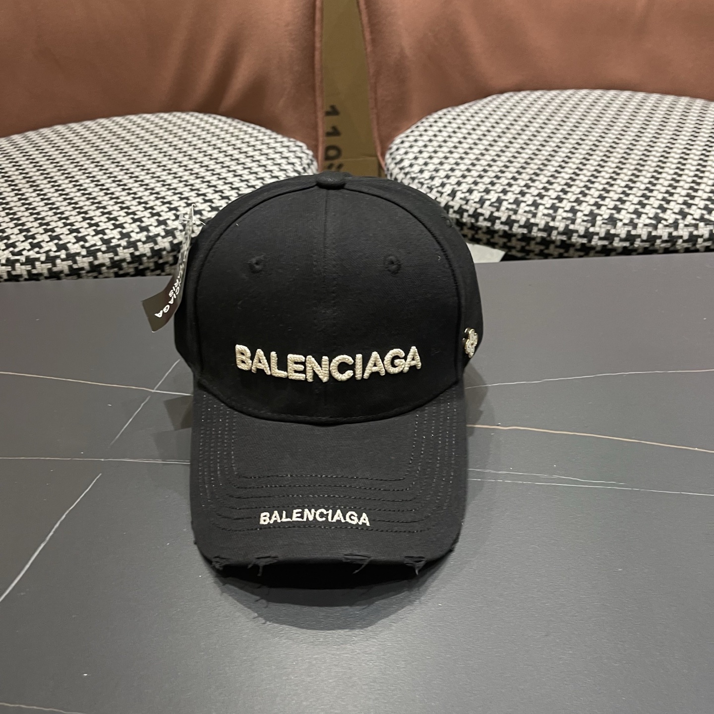 Balenciaga（巴黎世家）新款原单棒球帽， 专柜1:1开模订制，轻盈透气，简洁大方！基础头围56，