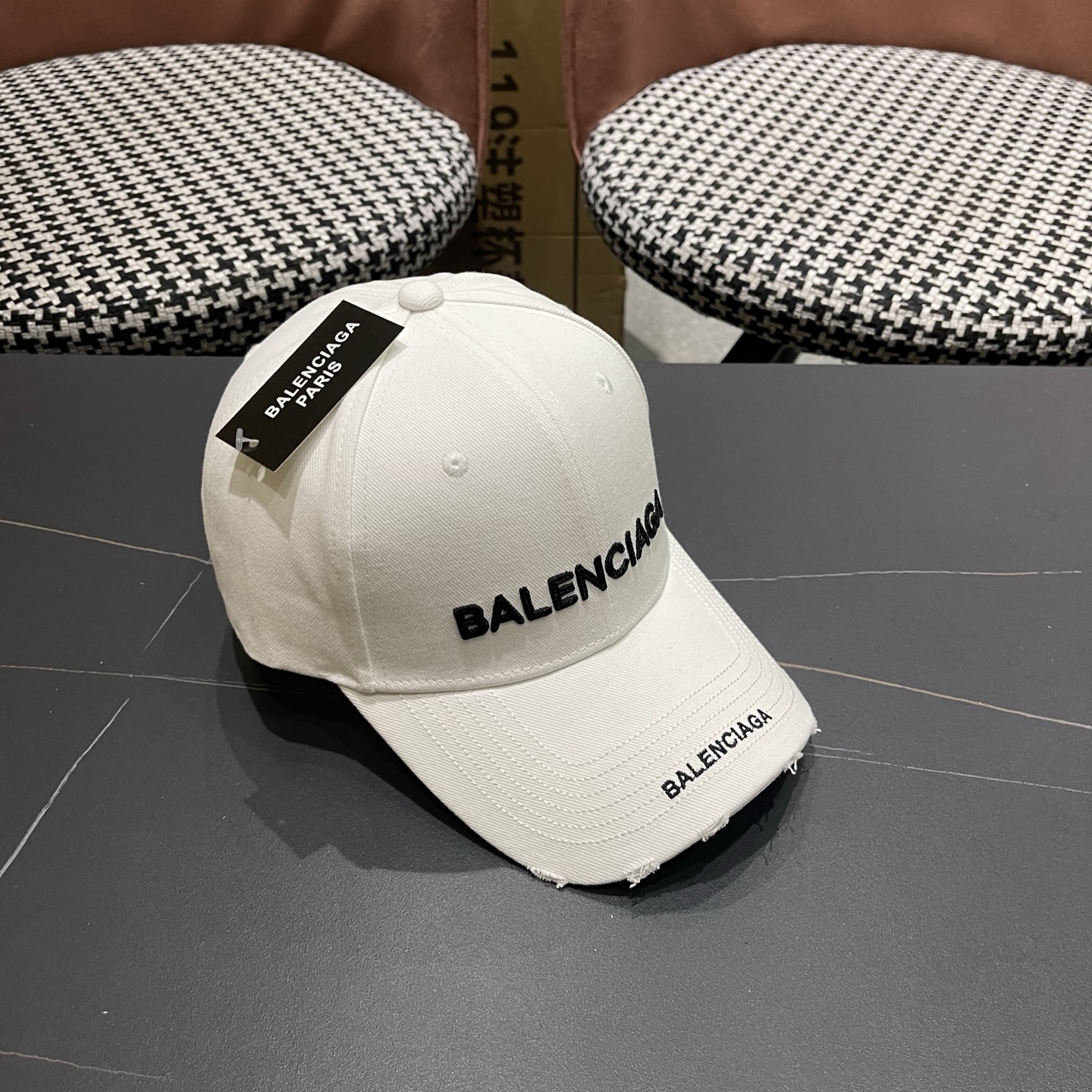 Balenciaga（巴黎世家）新款原单棒球帽， 专柜1:1开模订制，轻盈透气，简洁大方！基础头围56，