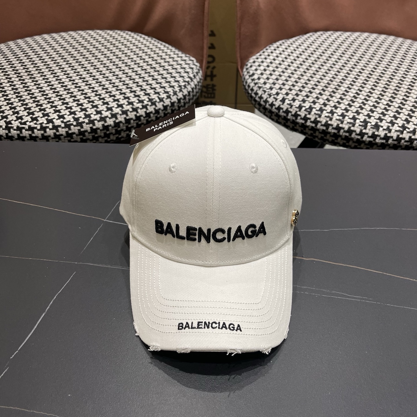 Balenciaga（巴黎世家）新款原单棒球帽， 专柜1:1开模订制，轻盈透气，简洁大方！基础头围56，