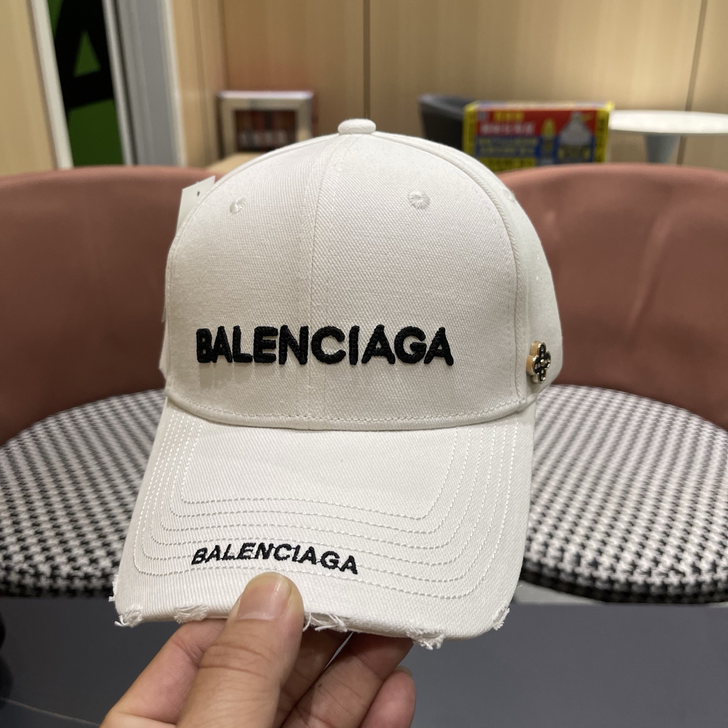 Balenciaga（巴黎世家）新款原单棒球帽， 专柜1:1开模订制，轻盈透气，简洁大方！基础头围56，