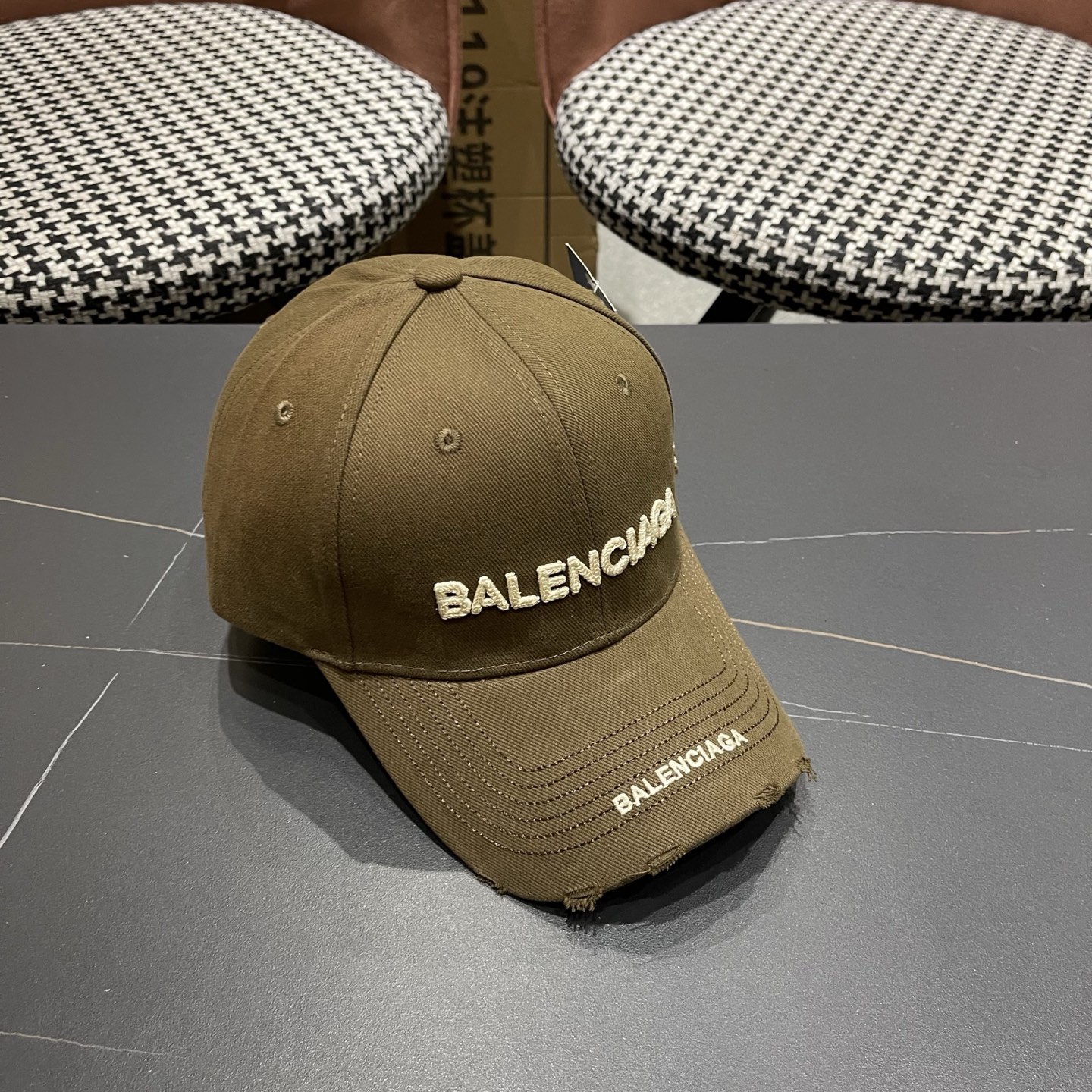 Balenciaga（巴黎世家）新款原单棒球帽， 专柜1:1开模订制，轻盈透气，简洁大方！基础头围56，