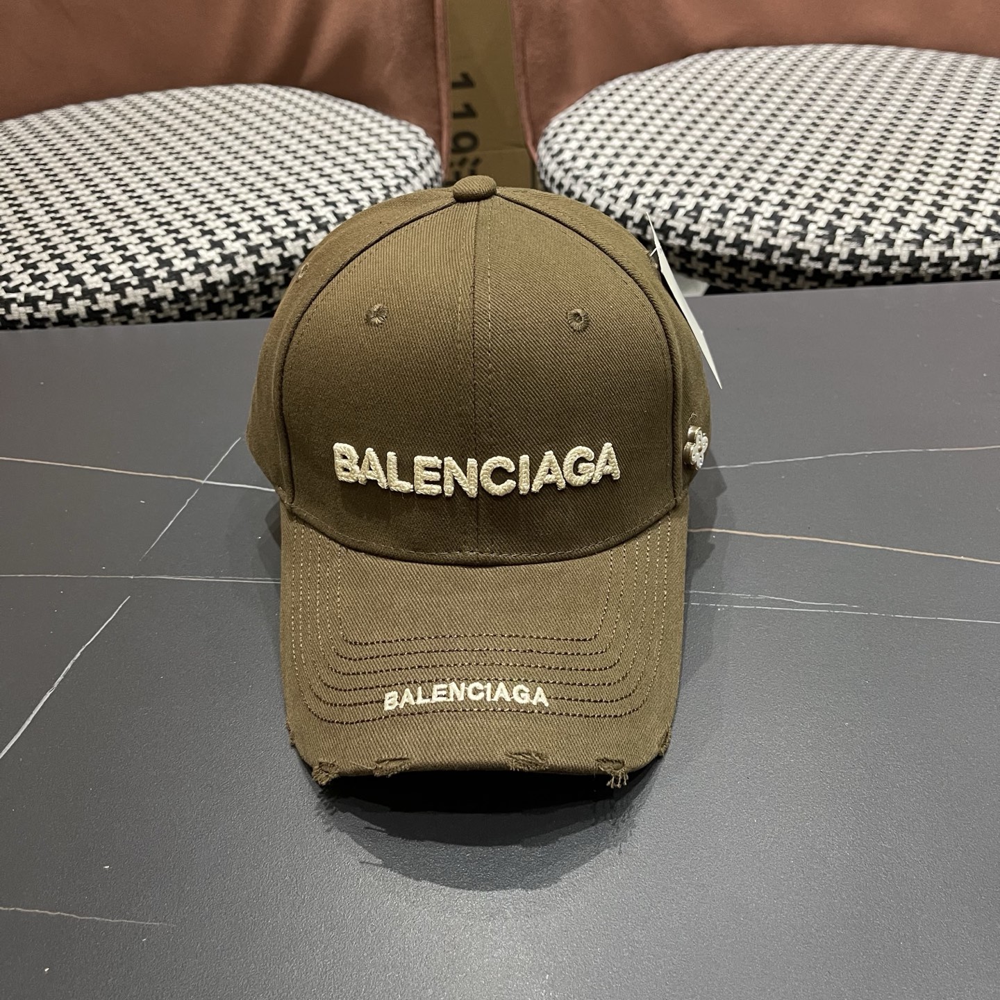 Balenciaga（巴黎世家）新款原单棒球帽， 专柜1:1开模订制，轻盈透气，简洁大方！基础头围56，