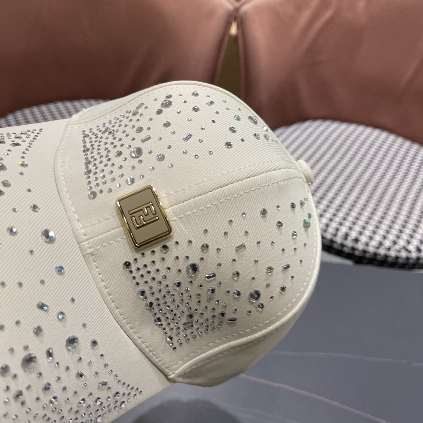 Fendi 芬迪 水钻帽子女韩版潮流百搭满钻棒球帽女春秋出游显脸小遮阳鸭舌帽夏