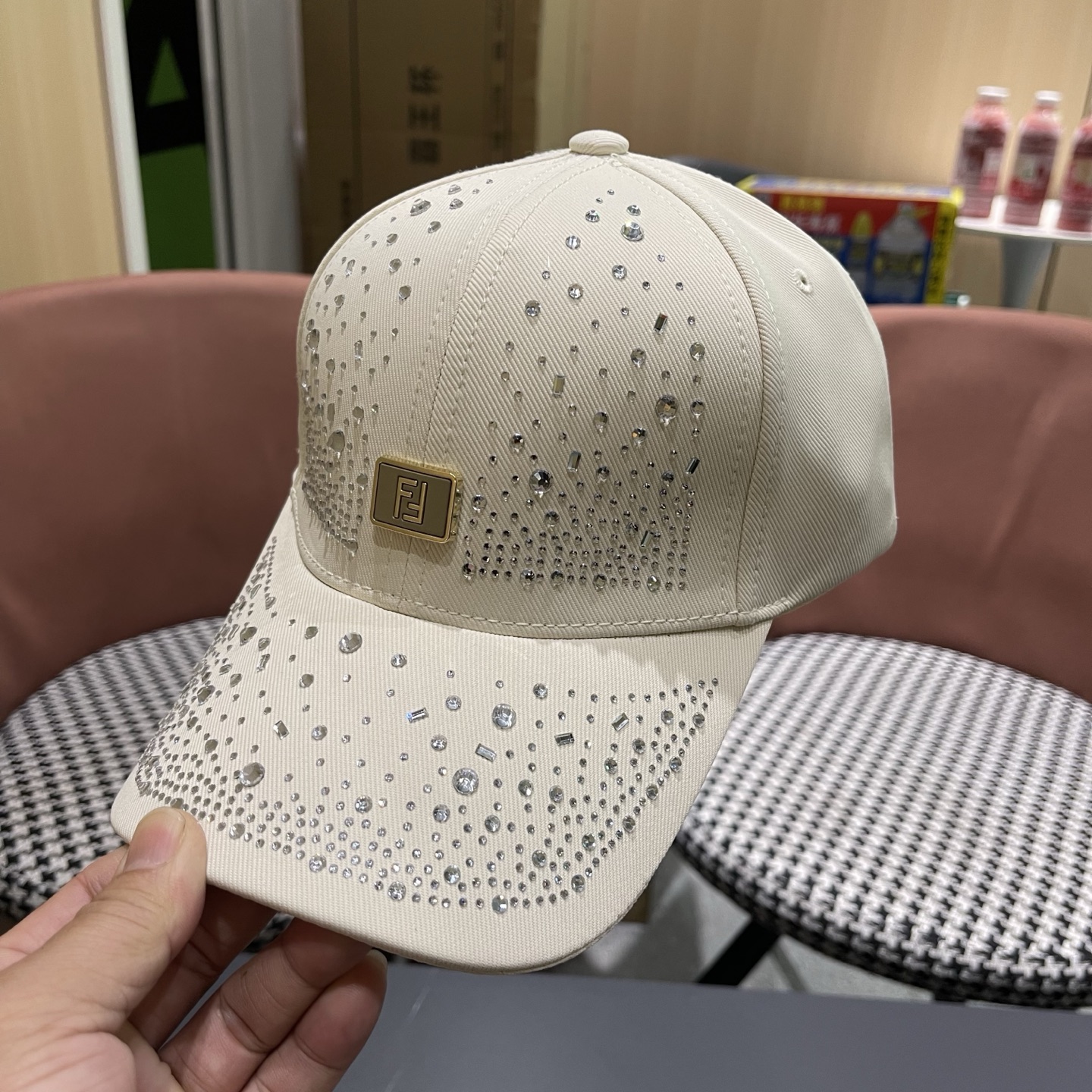 Fendi 芬迪 水钻帽子女韩版潮流百搭满钻棒球帽女春秋出游显脸小遮阳鸭舌帽夏