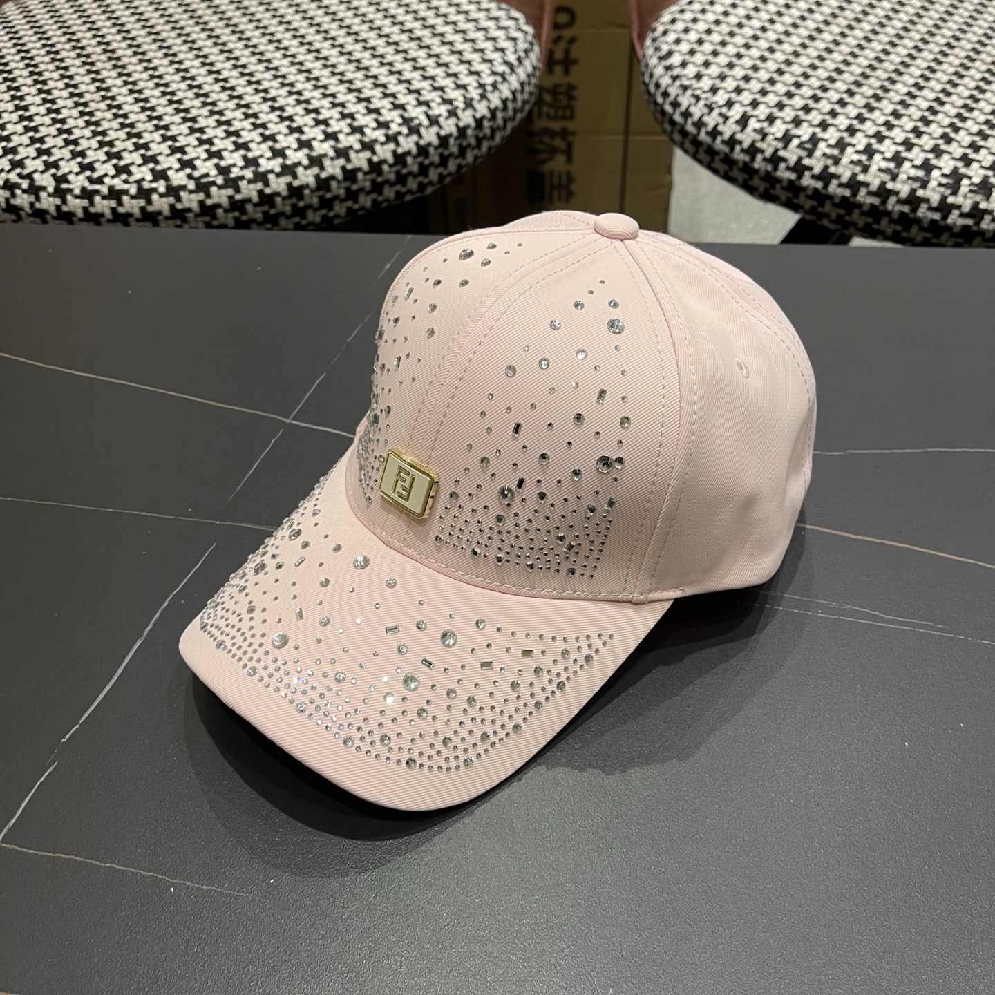 Fendi 芬迪 水钻帽子女韩版潮流百搭满钻棒球帽女春秋出游显脸小遮阳鸭舌帽夏
