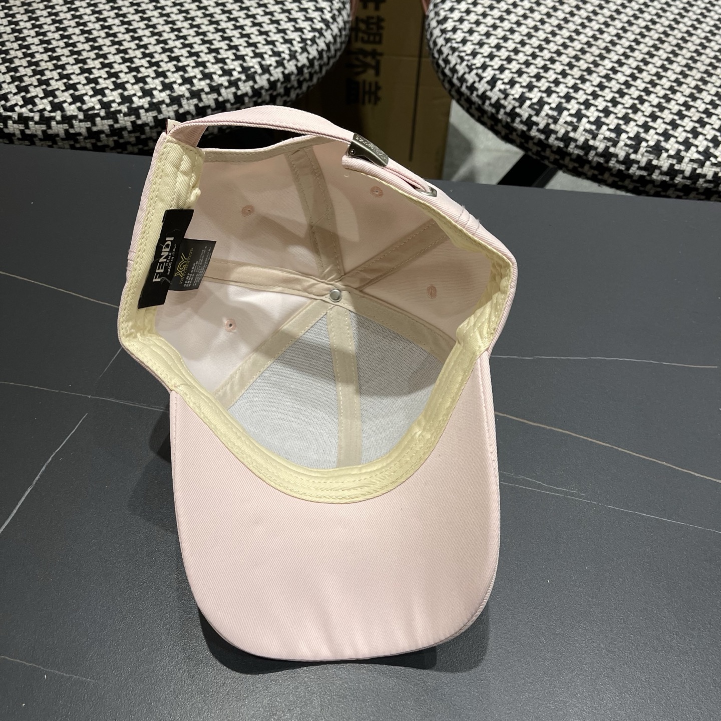 Fendi 芬迪 水钻帽子女韩版潮流百搭满钻棒球帽女春秋出游显脸小遮阳鸭舌帽夏