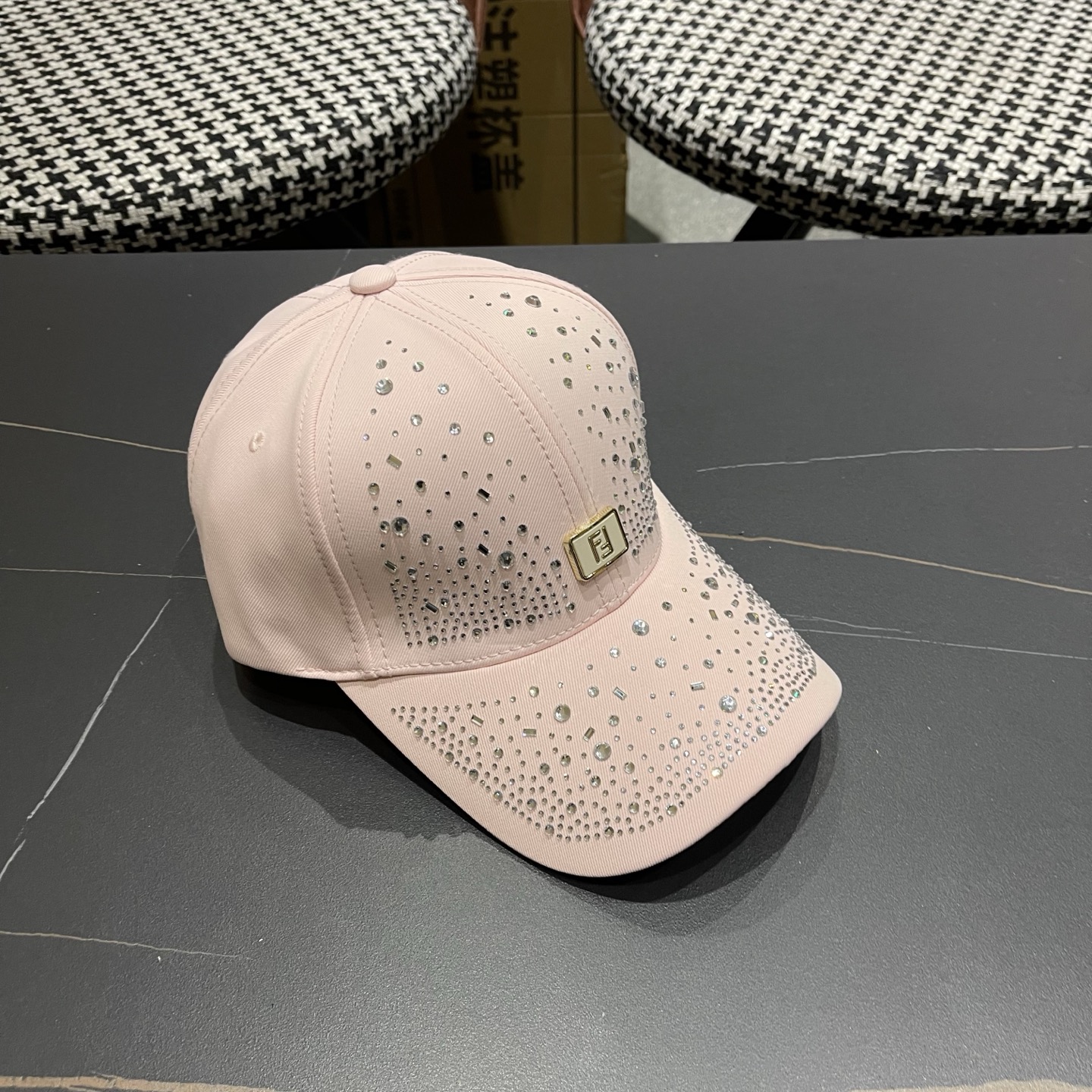 Fendi 芬迪 水钻帽子女韩版潮流百搭满钻棒球帽女春秋出游显脸小遮阳鸭舌帽夏