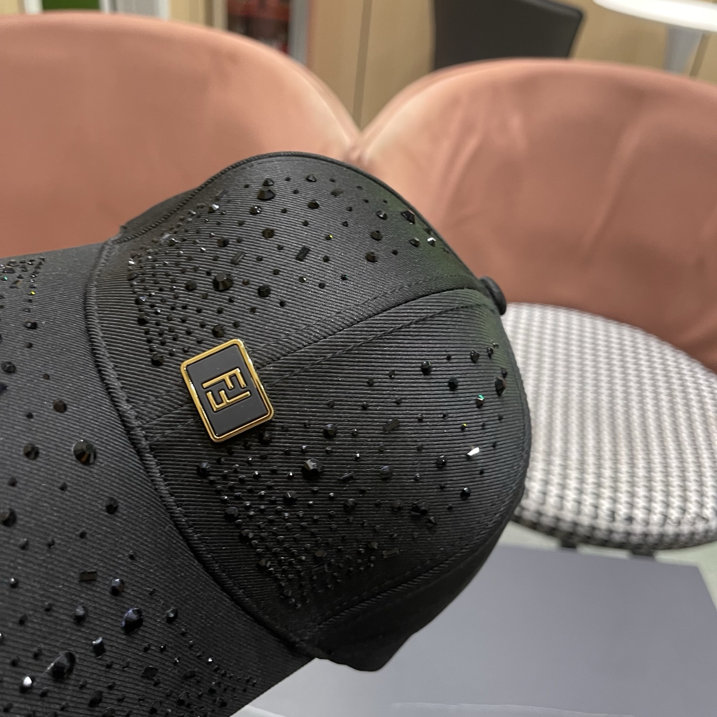 Fendi 芬迪 水钻帽子女韩版潮流百搭满钻棒球帽女春秋出游显脸小遮阳鸭舌帽夏