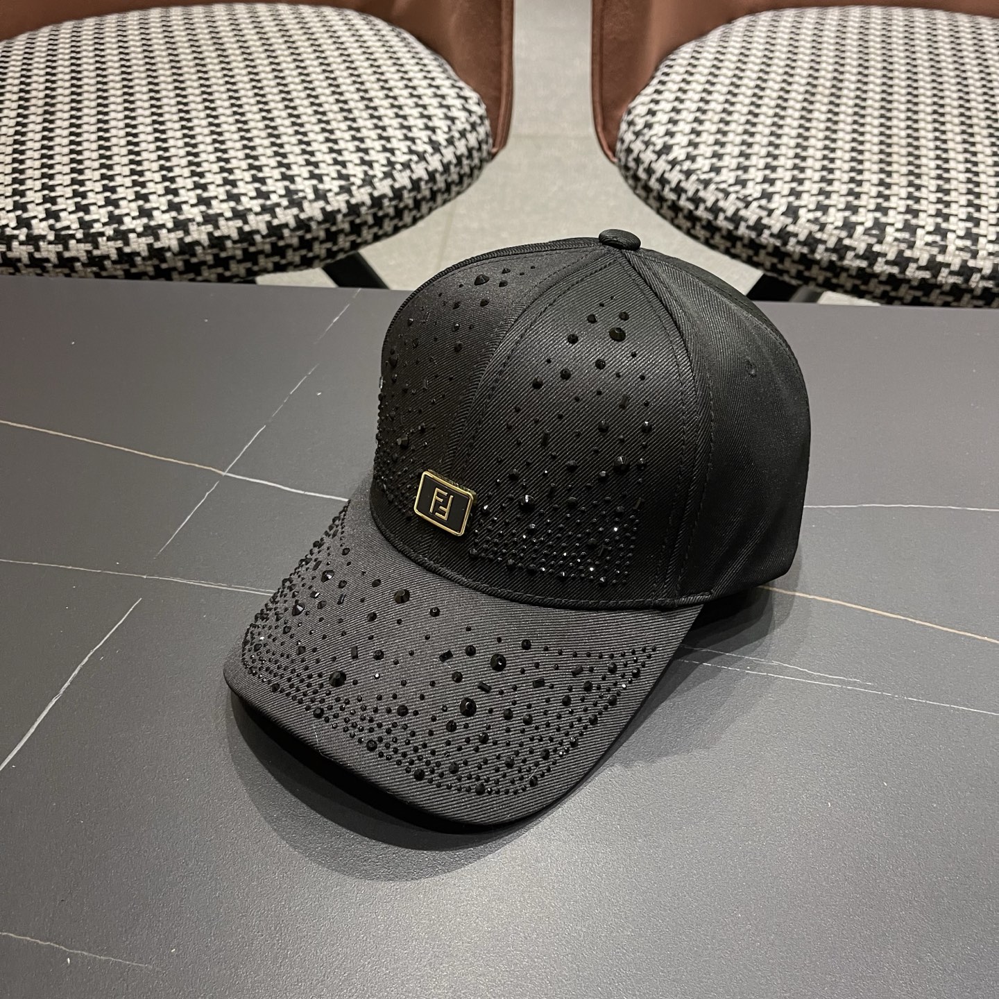 Fendi 芬迪 水钻帽子女韩版潮流百搭满钻棒球帽女春秋出游显脸小遮阳鸭舌帽夏