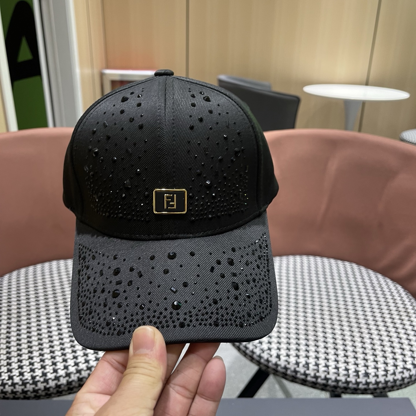 Fendi 芬迪 水钻帽子女韩版潮流百搭满钻棒球帽女春秋出游显脸小遮阳鸭舌帽夏