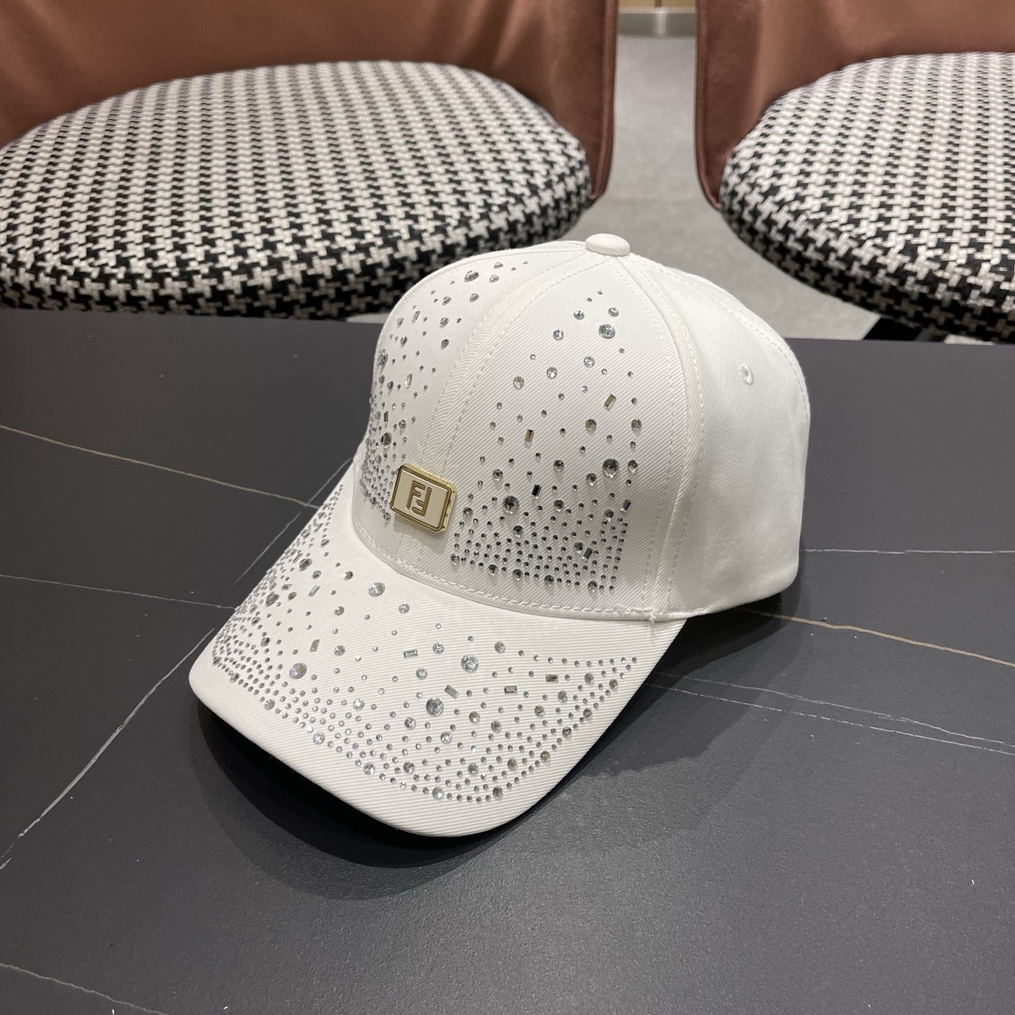 Fendi 芬迪 水钻帽子女韩版潮流百搭满钻棒球帽女春秋出游显脸小遮阳鸭舌帽夏