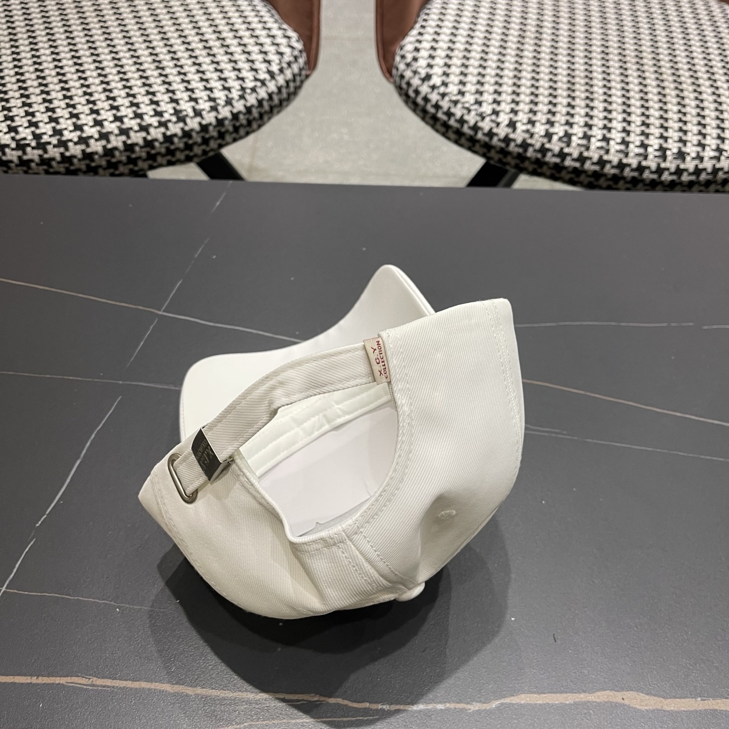 Fendi 芬迪 水钻帽子女韩版潮流百搭满钻棒球帽女春秋出游显脸小遮阳鸭舌帽夏