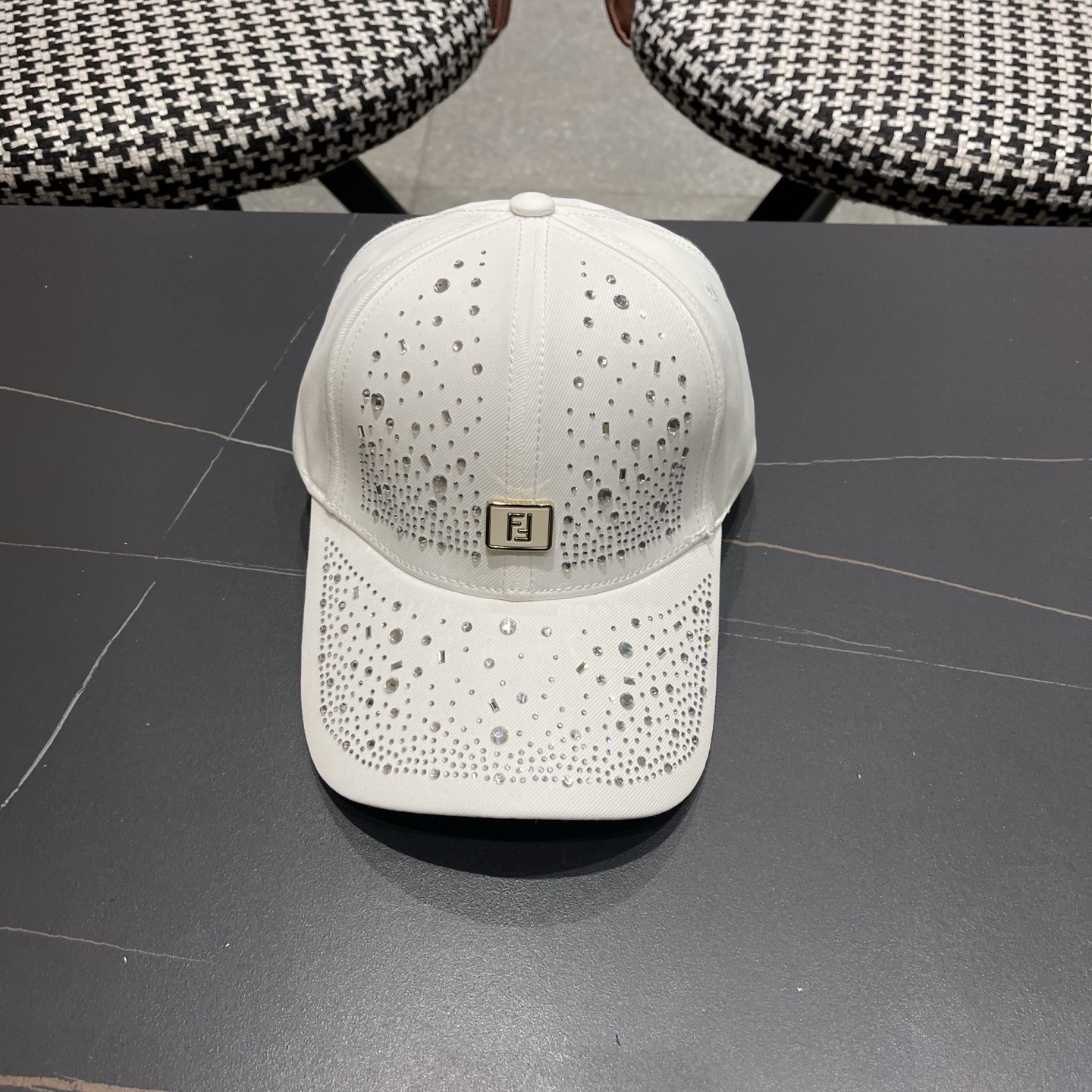 Fendi 芬迪 水钻帽子女韩版潮流百搭满钻棒球帽女春秋出游显脸小遮阳鸭舌帽夏