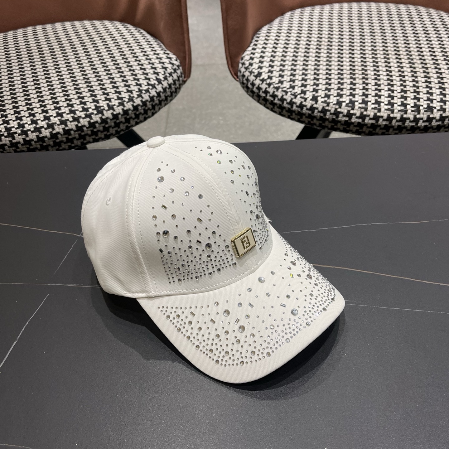 Fendi 芬迪 水钻帽子女韩版潮流百搭满钻棒球帽女春秋出游显脸小遮阳鸭舌帽夏