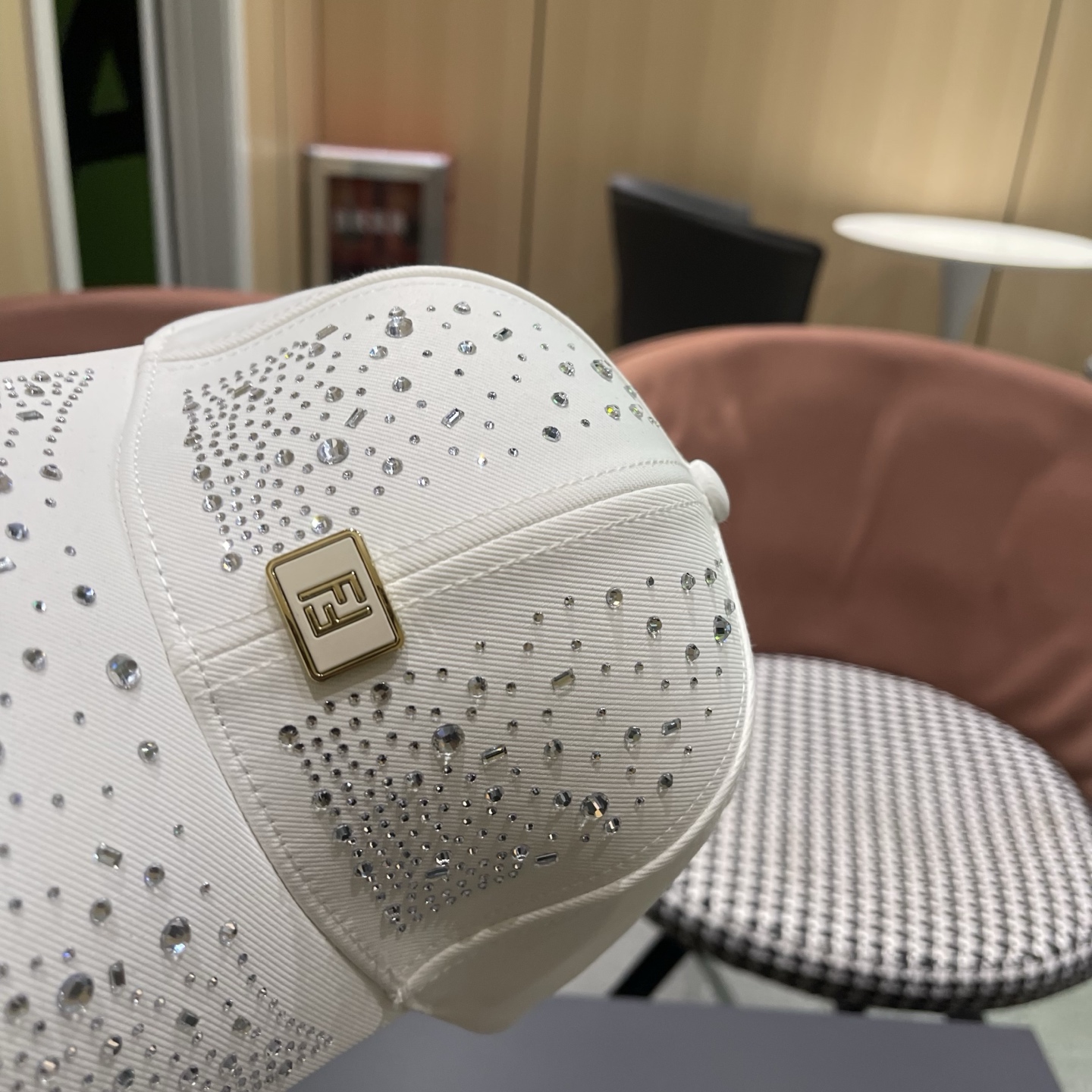 Fendi 芬迪 水钻帽子女韩版潮流百搭满钻棒球帽女春秋出游显脸小遮阳鸭舌帽夏