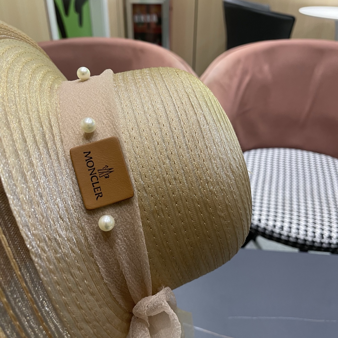 MONCLER（蒙口）赫本风草帽女夏季珍珠蝴蝶结网纱渔夫帽欧根纱太阳帽大檐防晒帽子