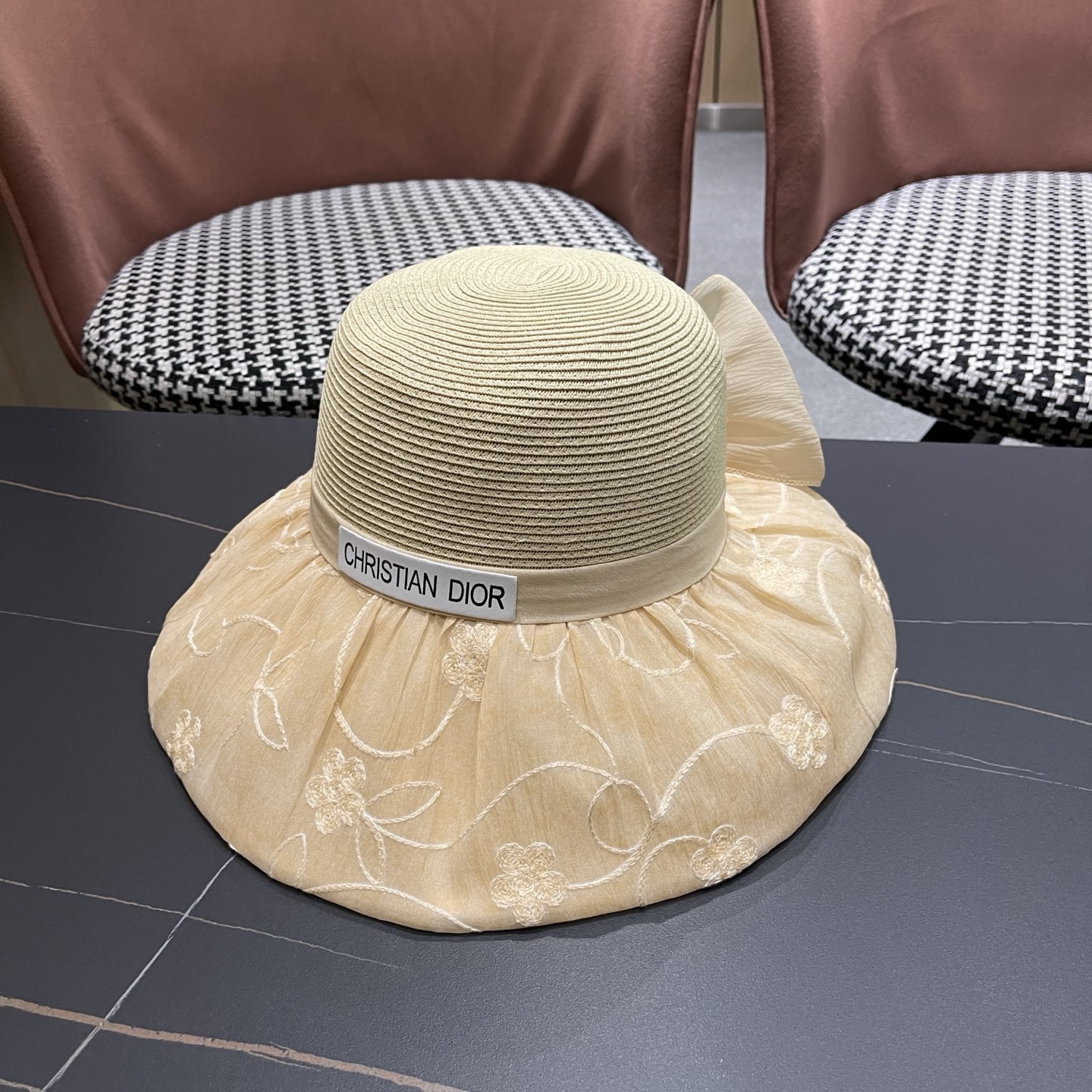 Dior迪奥 优雅草编蝴蝶结遮阳帽女夏季大檐刺绣防晒显脸小度假出游拼接帽子