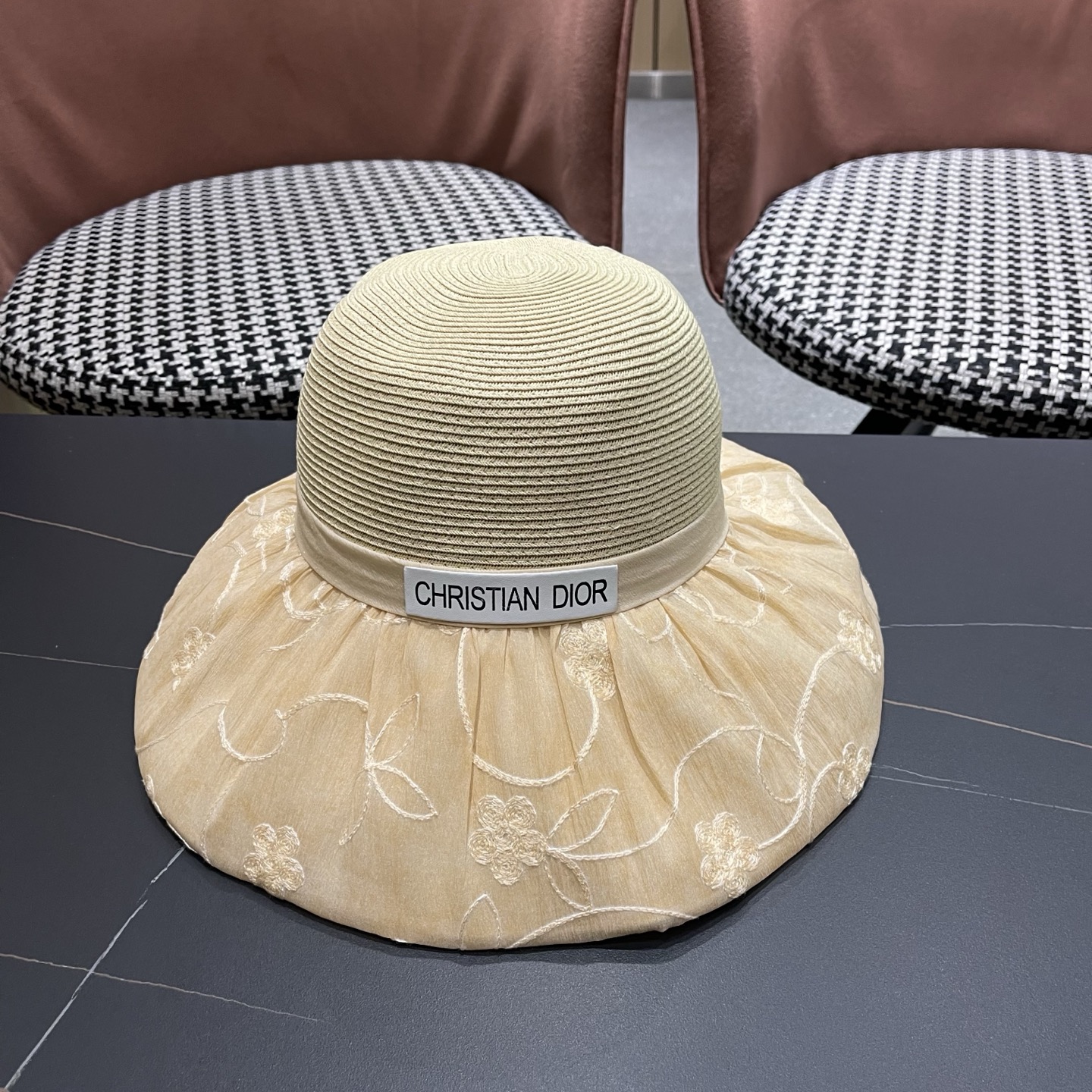 Dior迪奥 优雅草编蝴蝶结遮阳帽女夏季大檐刺绣防晒显脸小度假出游拼接帽子