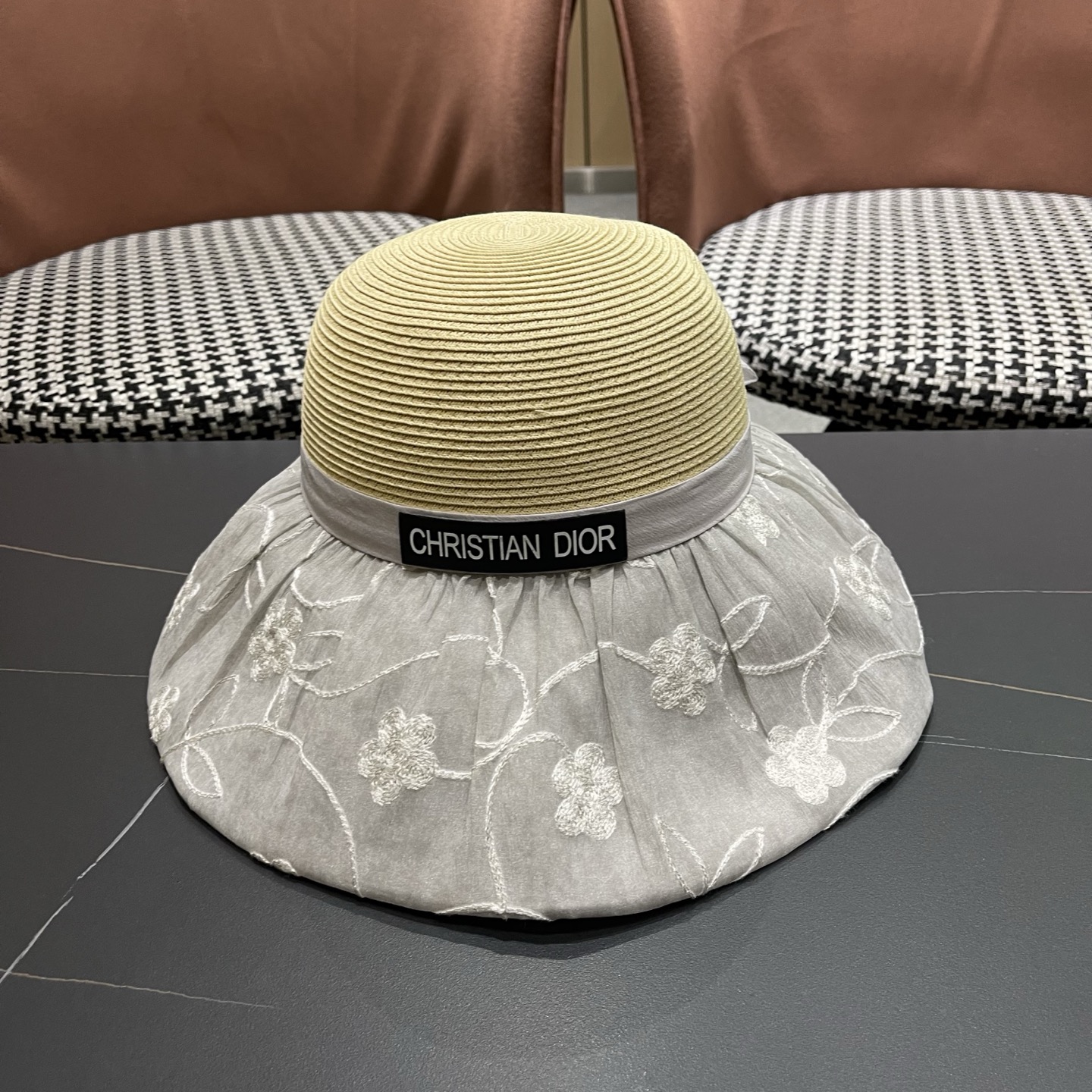 Dior迪奥 优雅草编蝴蝶结遮阳帽女夏季大檐刺绣防晒显脸小度假出游拼接帽子