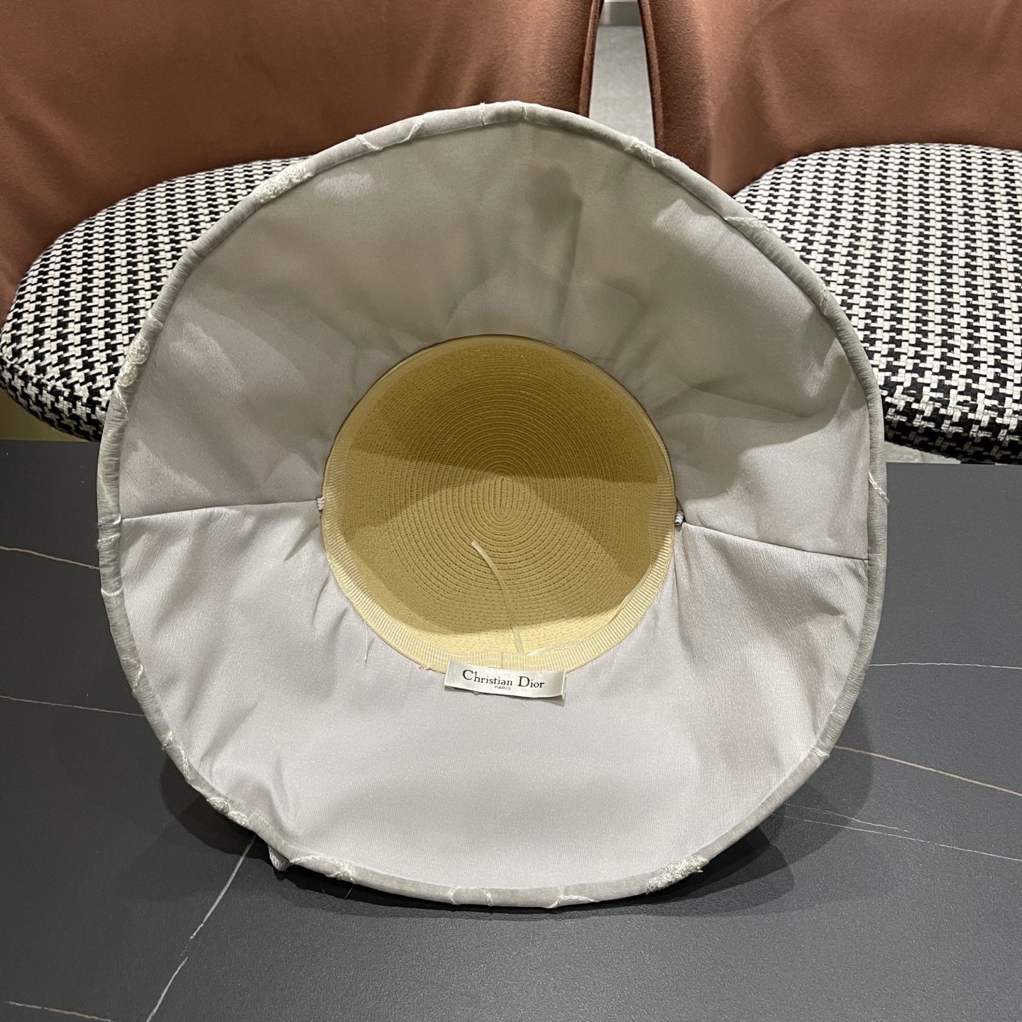 Dior迪奥 优雅草编蝴蝶结遮阳帽女夏季大檐刺绣防晒显脸小度假出游拼接帽子