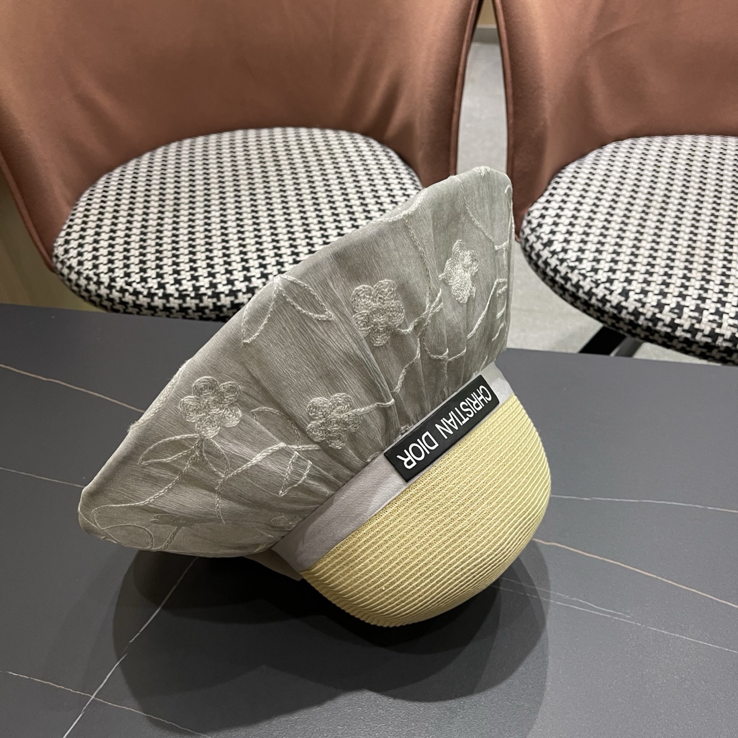 Dior迪奥 优雅草编蝴蝶结遮阳帽女夏季大檐刺绣防晒显脸小度假出游拼接帽子