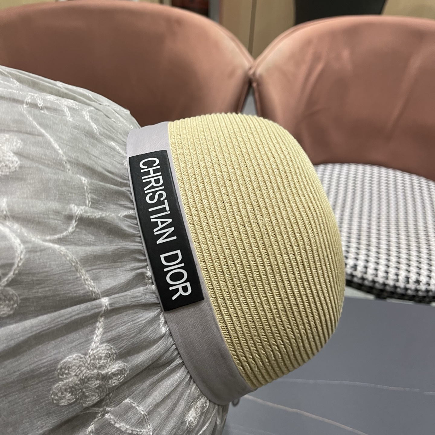 Dior迪奥 优雅草编蝴蝶结遮阳帽女夏季大檐刺绣防晒显脸小度假出游拼接帽子