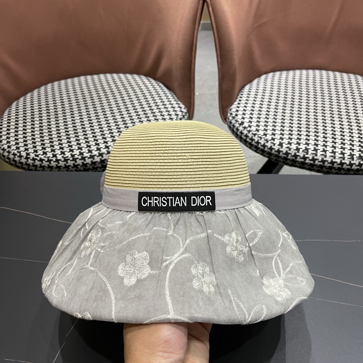 Dior迪奥 优雅草编蝴蝶结遮阳帽女夏季大檐刺绣防晒显脸小度假出游拼接帽子