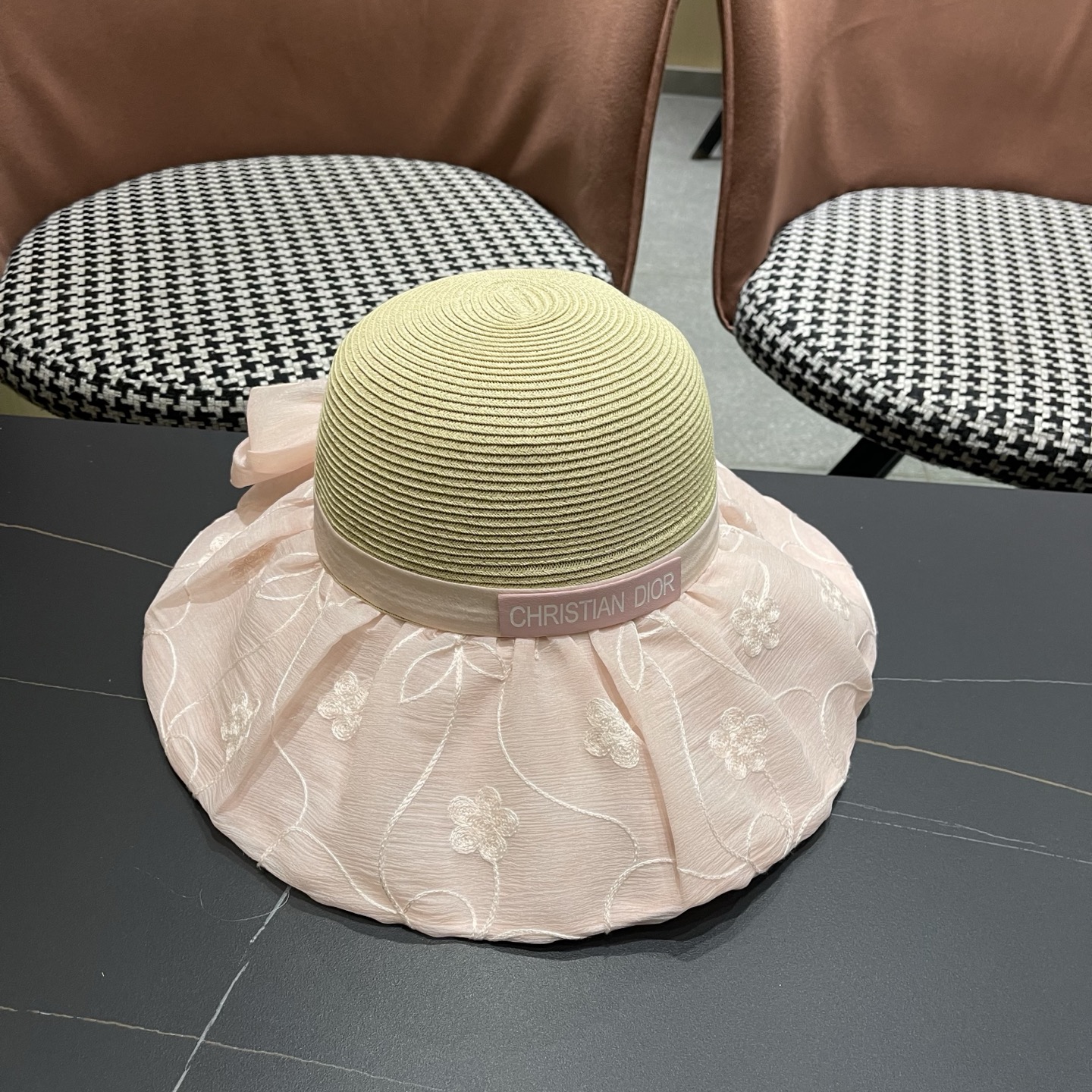 Dior迪奥 优雅草编蝴蝶结遮阳帽女夏季大檐刺绣防晒显脸小度假出游拼接帽子