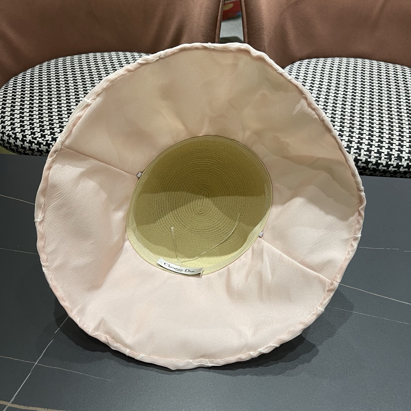 Dior迪奥 优雅草编蝴蝶结遮阳帽女夏季大檐刺绣防晒显脸小度假出游拼接帽子