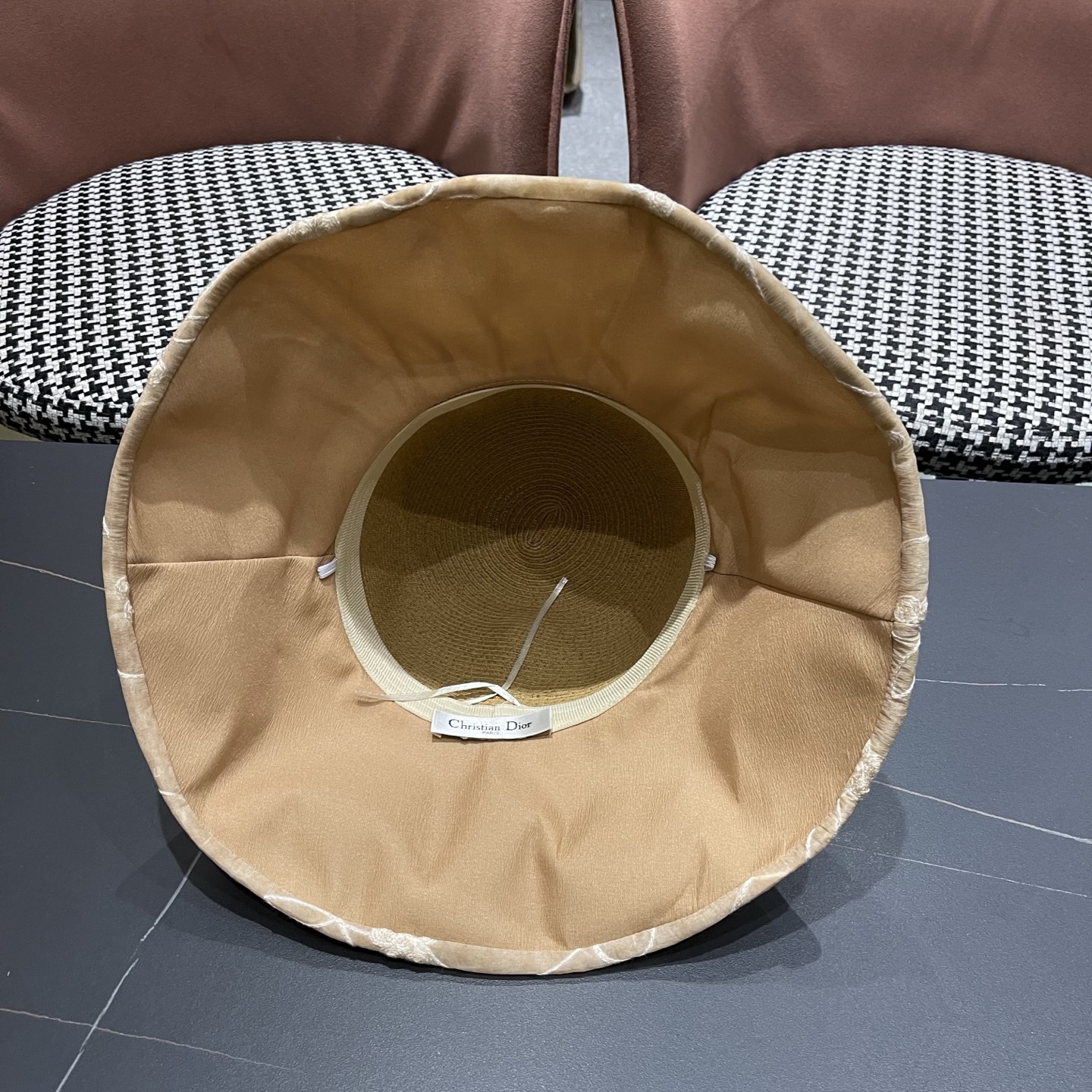 Dior迪奥 优雅草编蝴蝶结遮阳帽女夏季大檐刺绣防晒显脸小度假出游拼接帽子