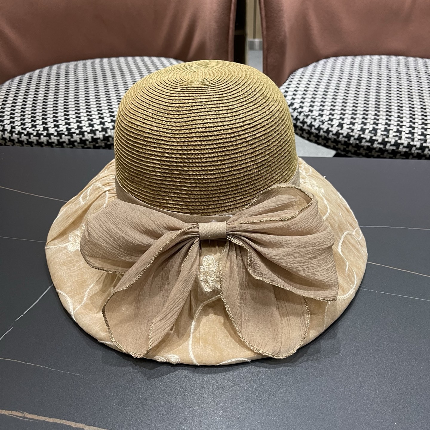 Dior迪奥 优雅草编蝴蝶结遮阳帽女夏季大檐刺绣防晒显脸小度假出游拼接帽子