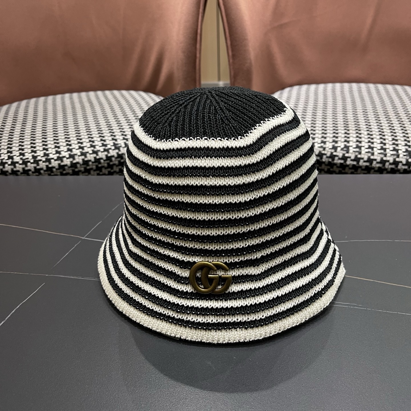 Gucci 古驰春夏新款条纹拼色针织水桶帽子女可折叠百搭素颜渔夫帽显脸小盆帽