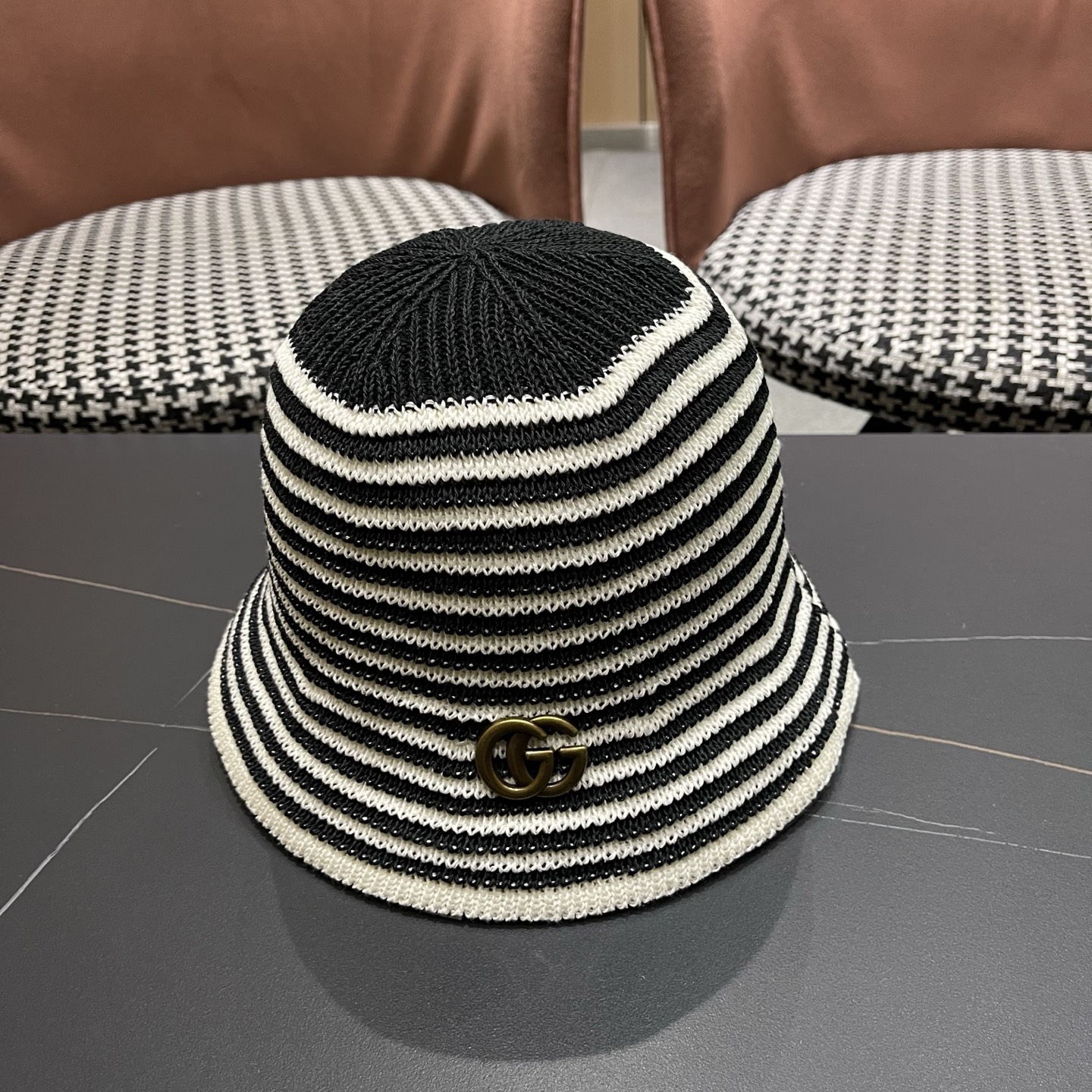 Gucci 古驰春夏新款条纹拼色针织水桶帽子女可折叠百搭素颜渔夫帽显脸小盆帽