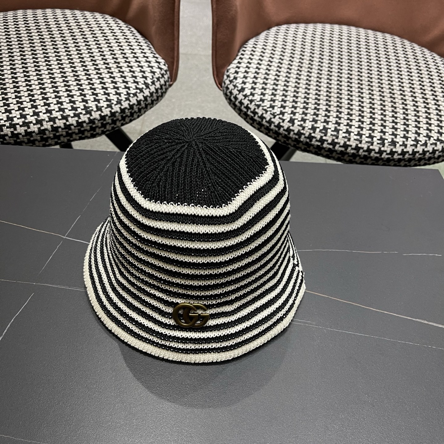 Gucci 古驰春夏新款条纹拼色针织水桶帽子女可折叠百搭素颜渔夫帽显脸小盆帽