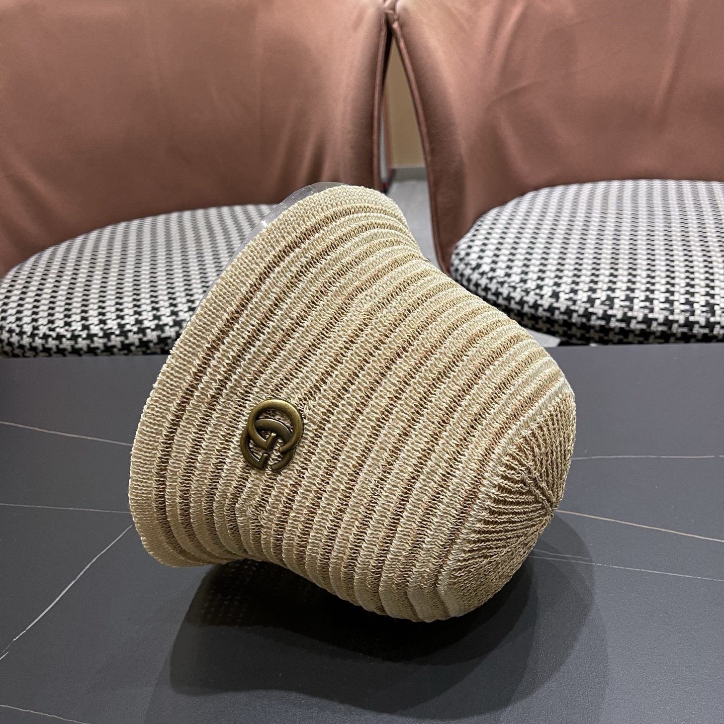 Gucci 古驰春夏新款条纹拼色针织水桶帽子女可折叠百搭素颜渔夫帽显脸小盆帽