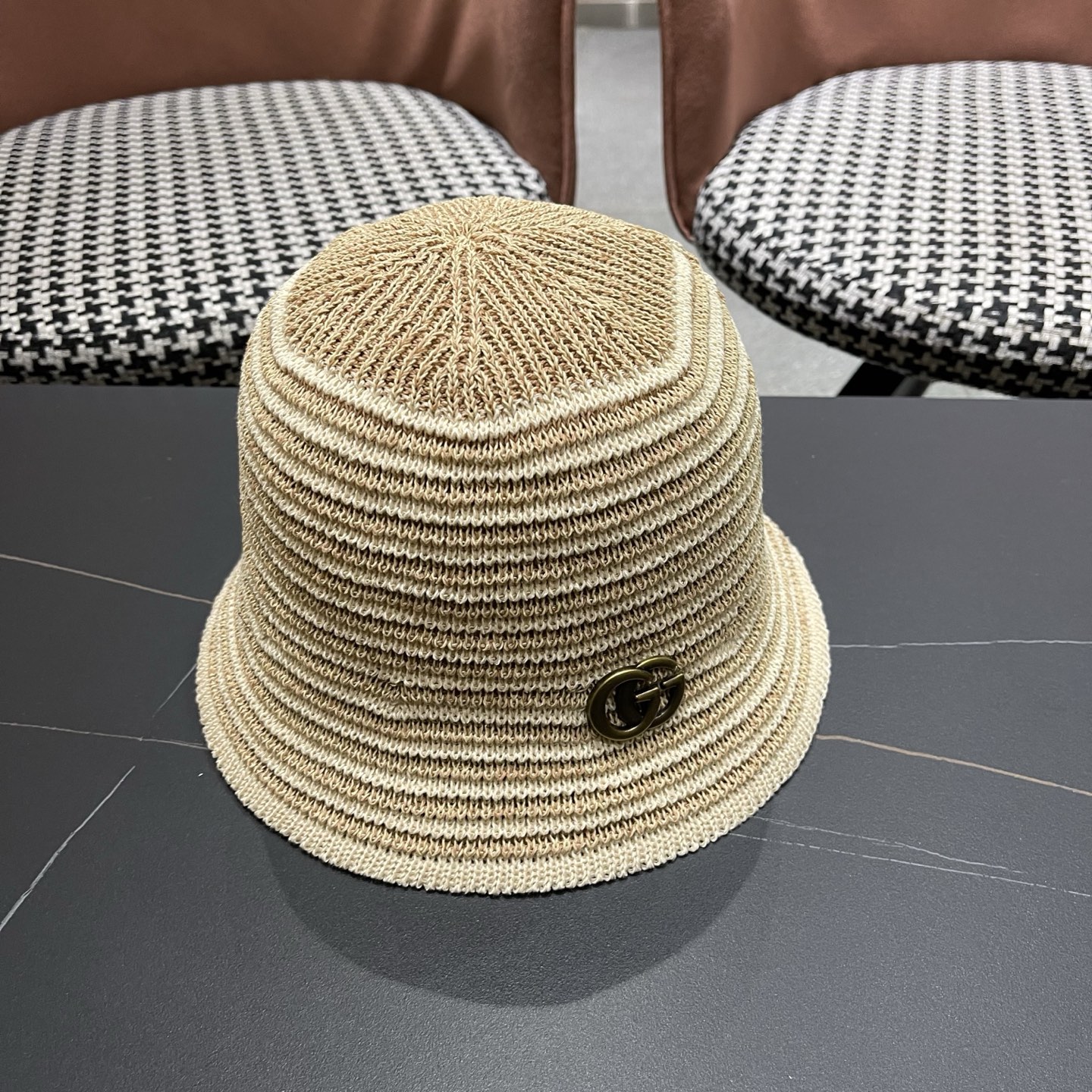 Gucci 古驰春夏新款条纹拼色针织水桶帽子女可折叠百搭素颜渔夫帽显脸小盆帽