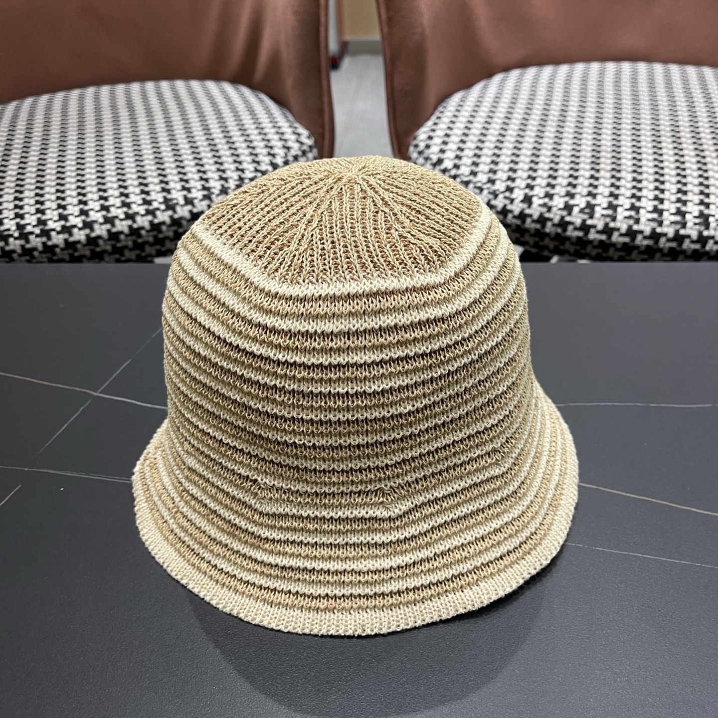Gucci 古驰春夏新款条纹拼色针织水桶帽子女可折叠百搭素颜渔夫帽显脸小盆帽